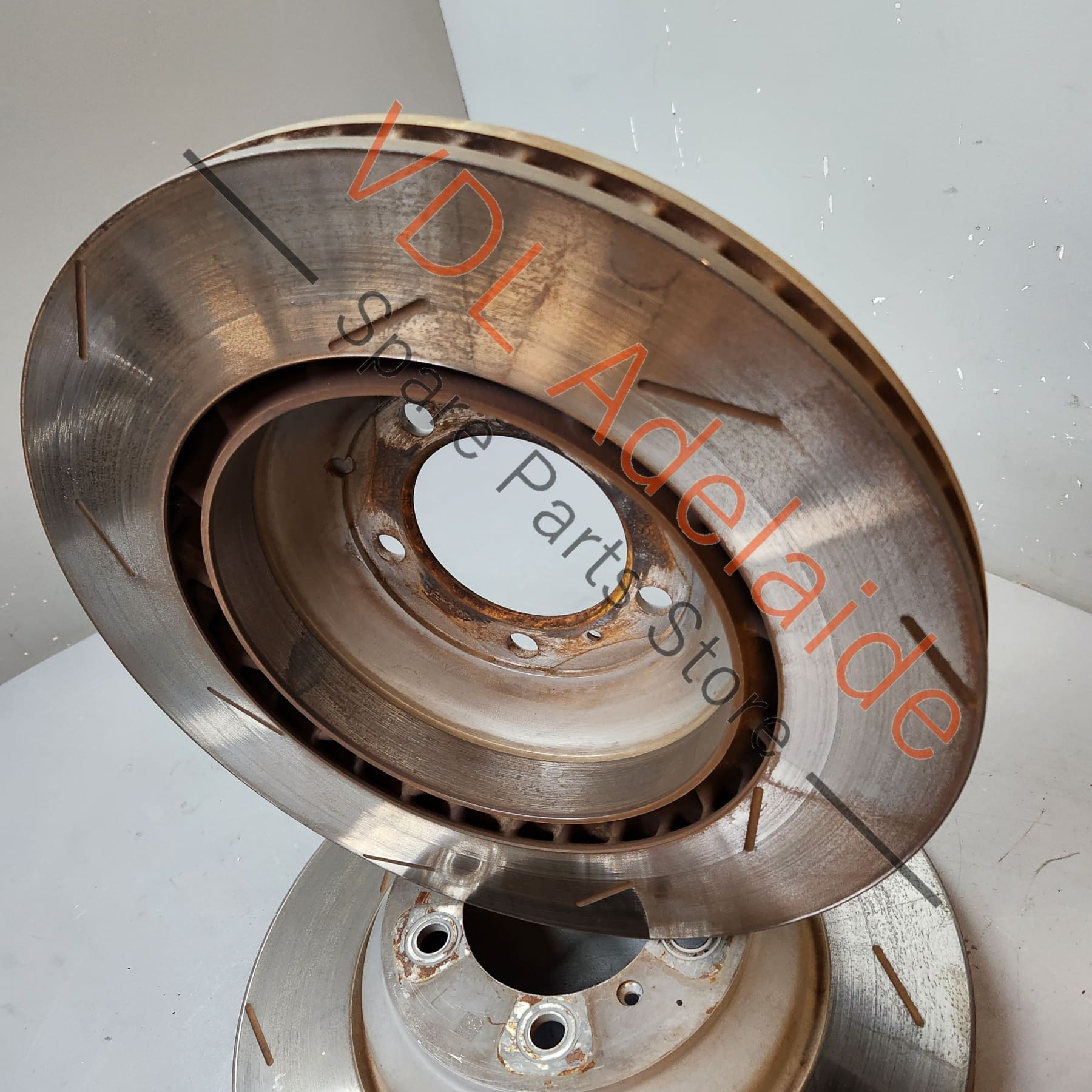 Porsche Panamera 971 Pair of Rear Disc Brake Rotors 390mm Left & Right 971615601J 971615602J     Measured up at 27.5/27.6mm thick. 28mm when new.
