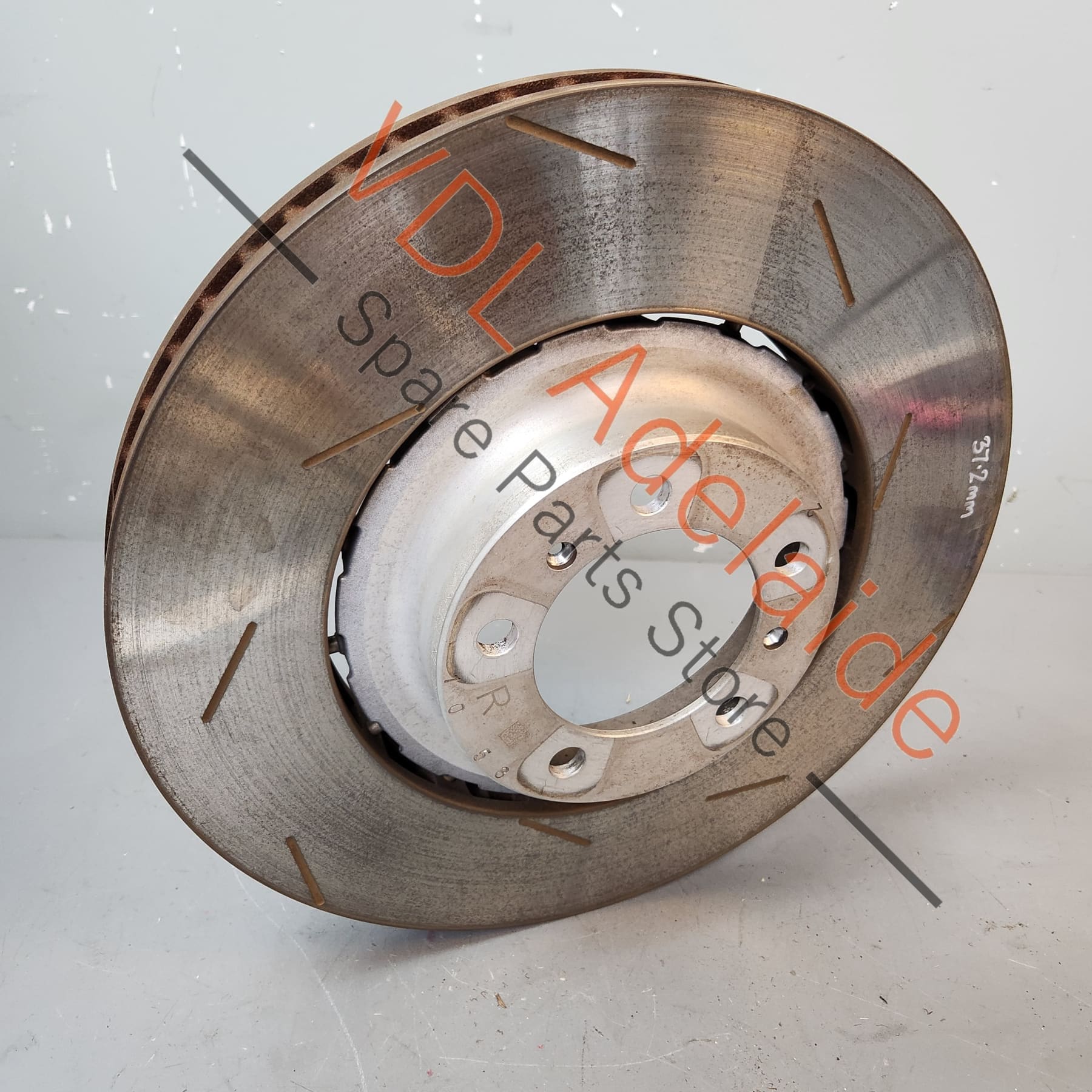 Porsche Panamera 971 Pair of Front Disc Brake Rotors 390mm Left & Right 971615301J 971615302J     Measured up at 37.2/37.2mm thick. 38mm when new.