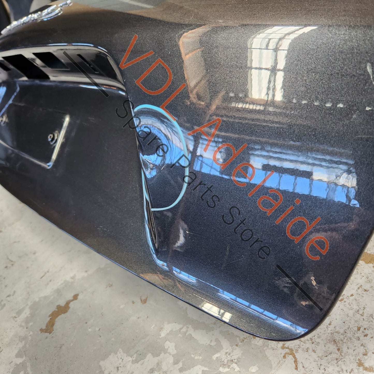 Porsche Panamera Turismo Rear Hatch Boot Trunk Panel Lid 974827025AYGRV 974827025CYGRV     Includes Glass & Badges. 1 x Small dent near number plate mount.