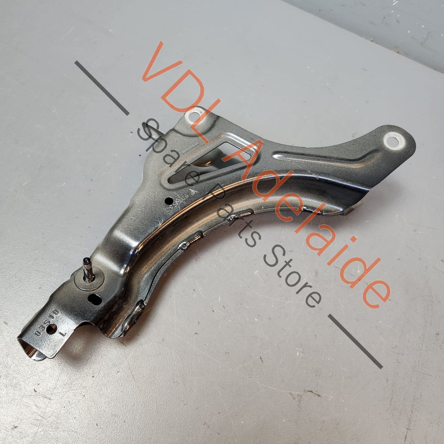 Porsche Panamera 971 Front Left Fender Wing Bracket 971805373 971805373Y 971805373     