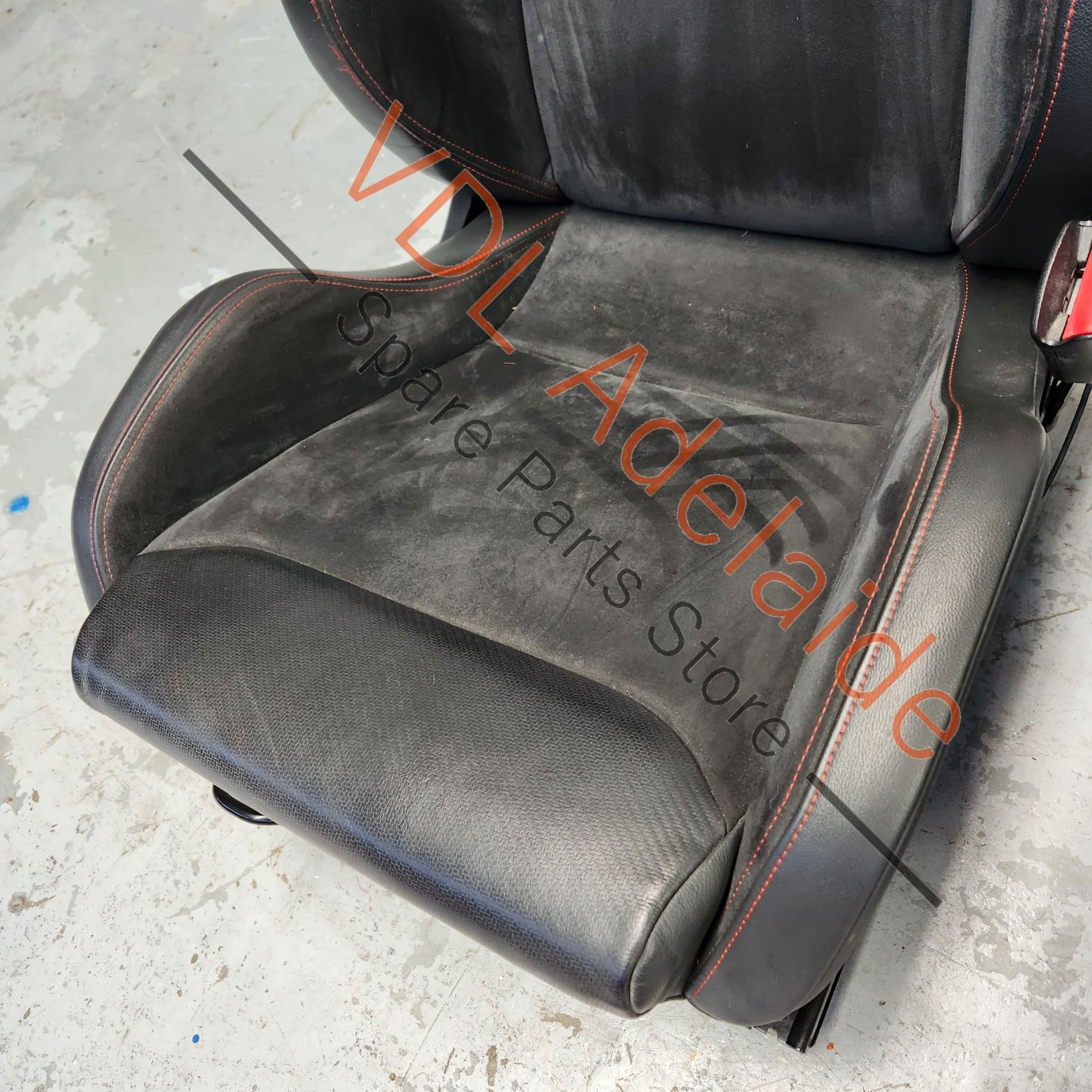 Pair of Recaro Sportster CS Alcantera Leather Black Front Seats Seat for 2dr Models w Airbag