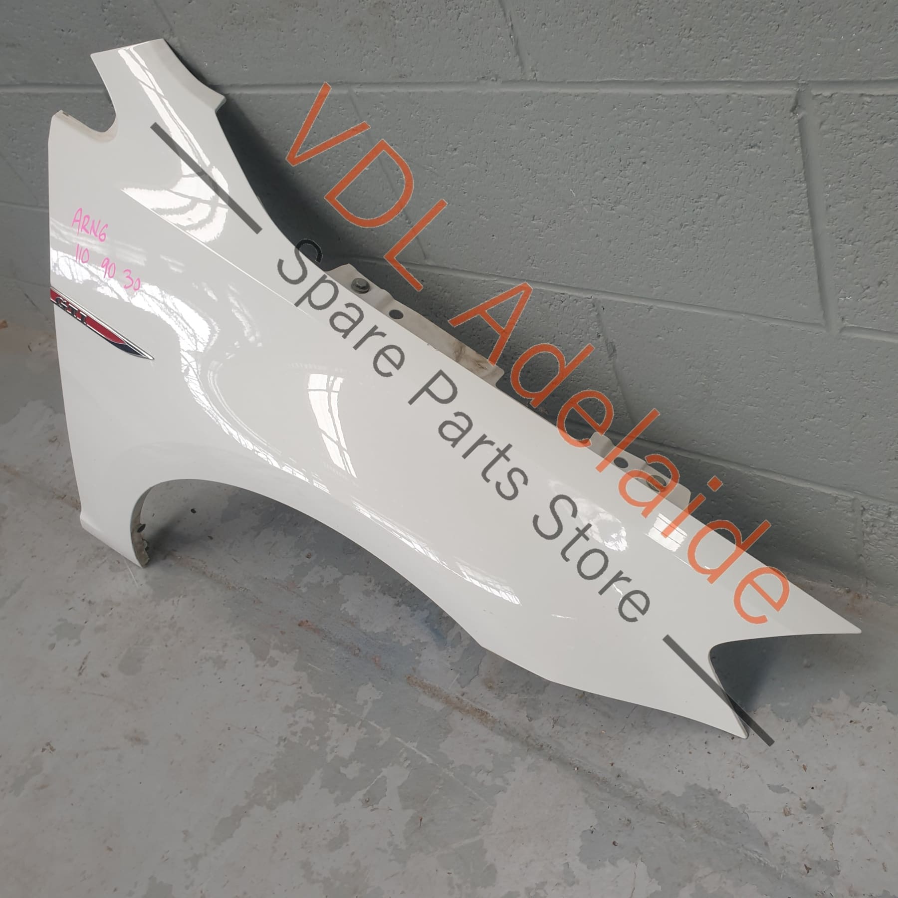 Volkswagen Golf MK7 7.5 Front Right Fender Mud Guard Wing Panel in White Incl GTI badge