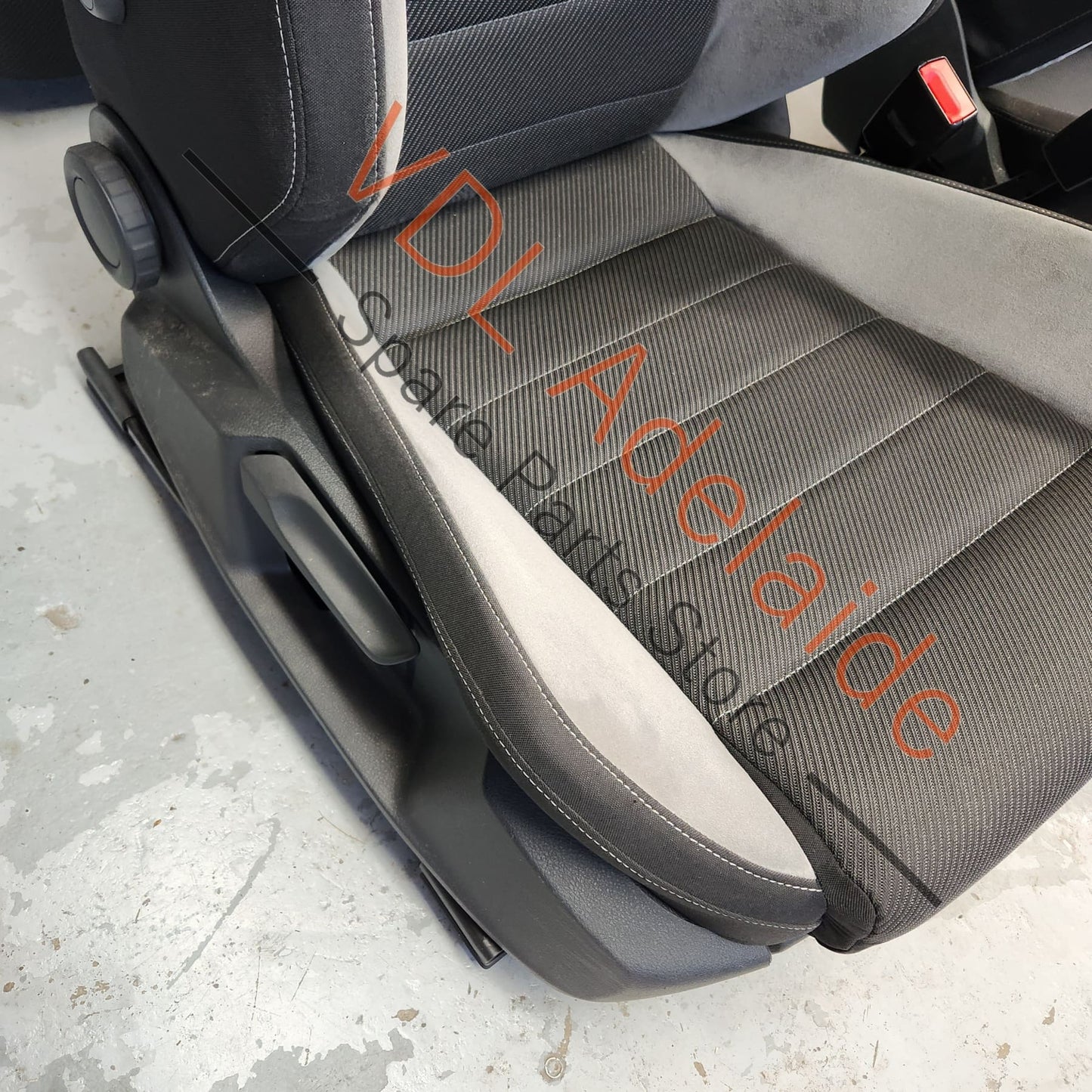 VW Golf MK7 R Set of Cloth Seats front & Rear