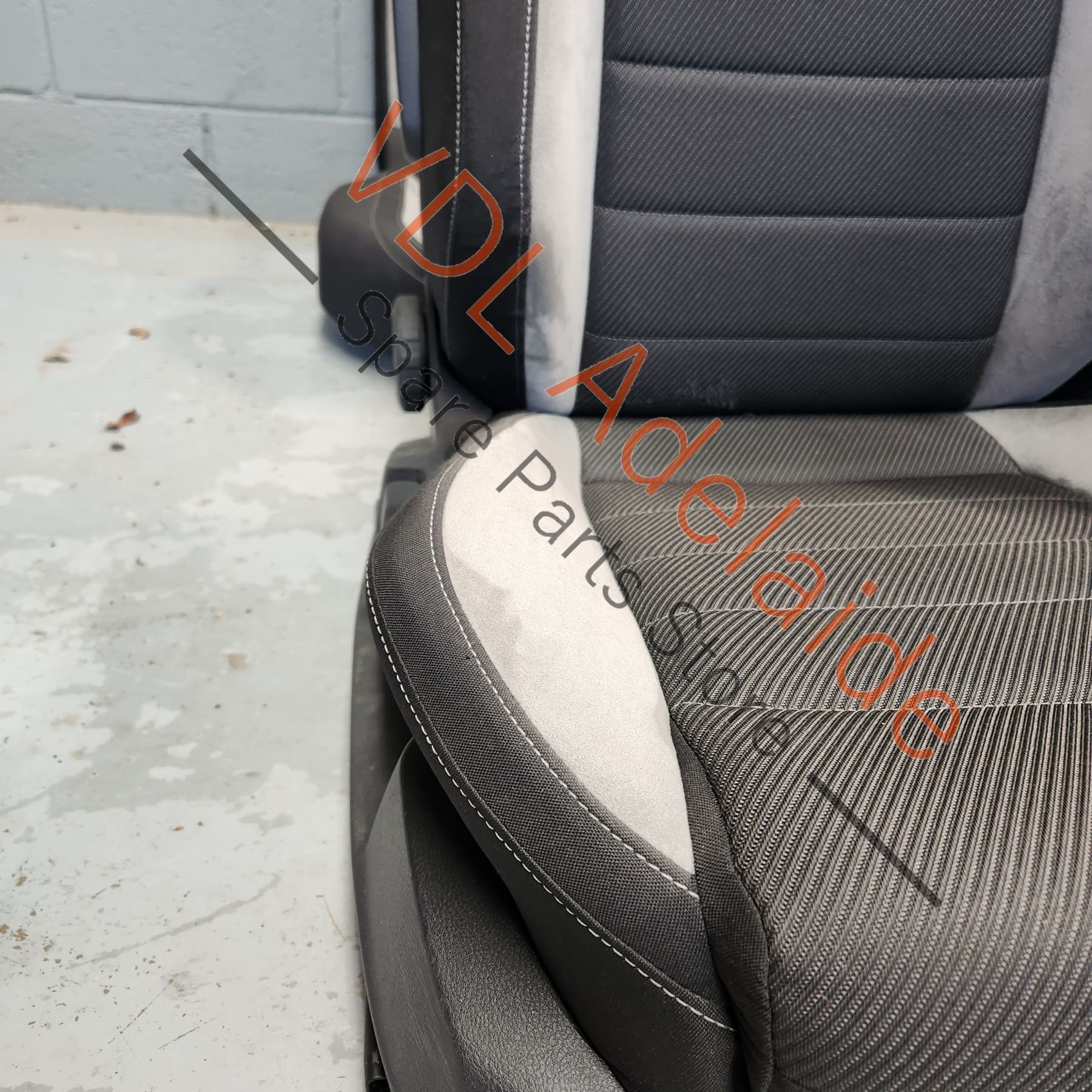 VW Golf MK7 R Set of Cloth Seats front & Rear