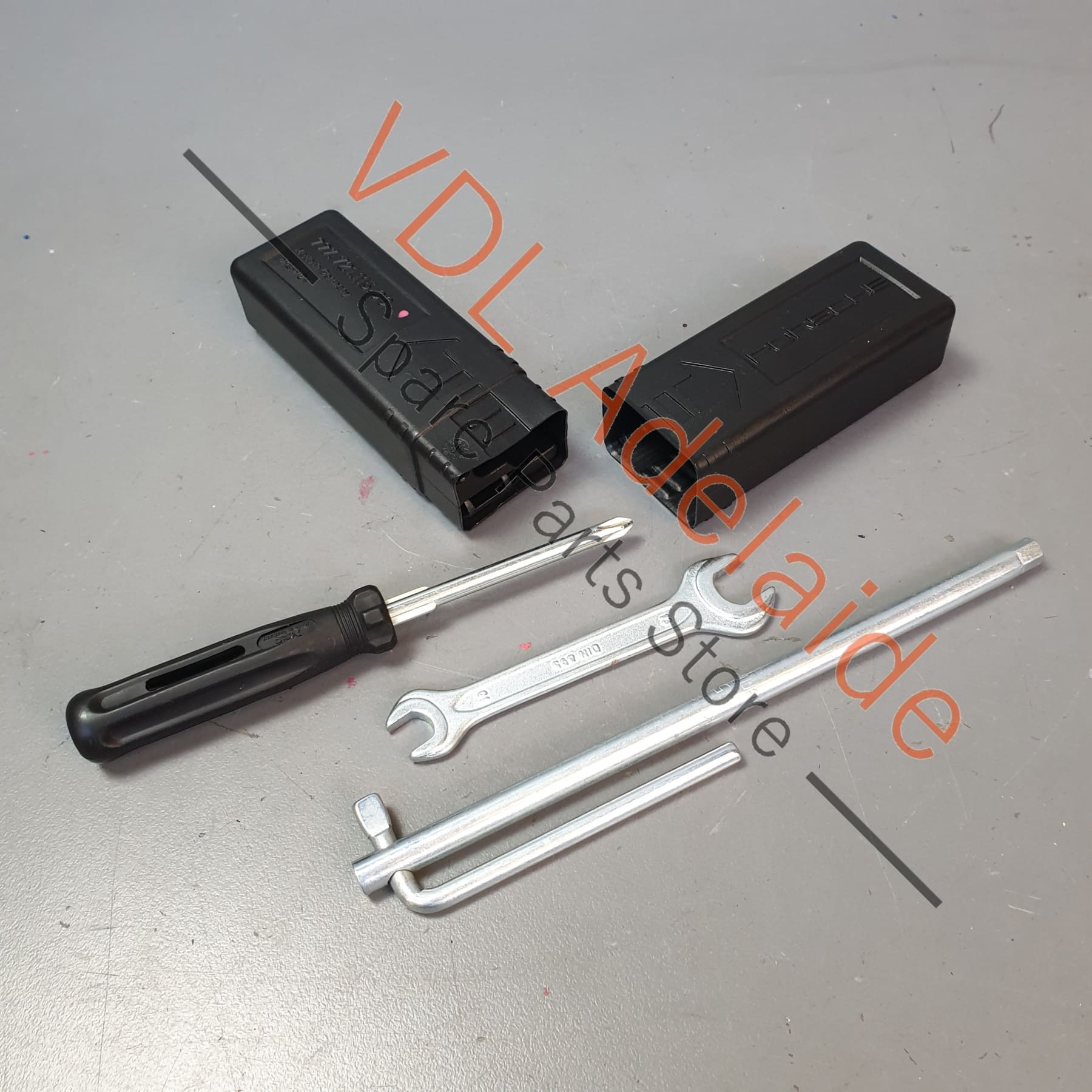 Porsche 911 987 Cayman Boxster Tool Kit 99772111500