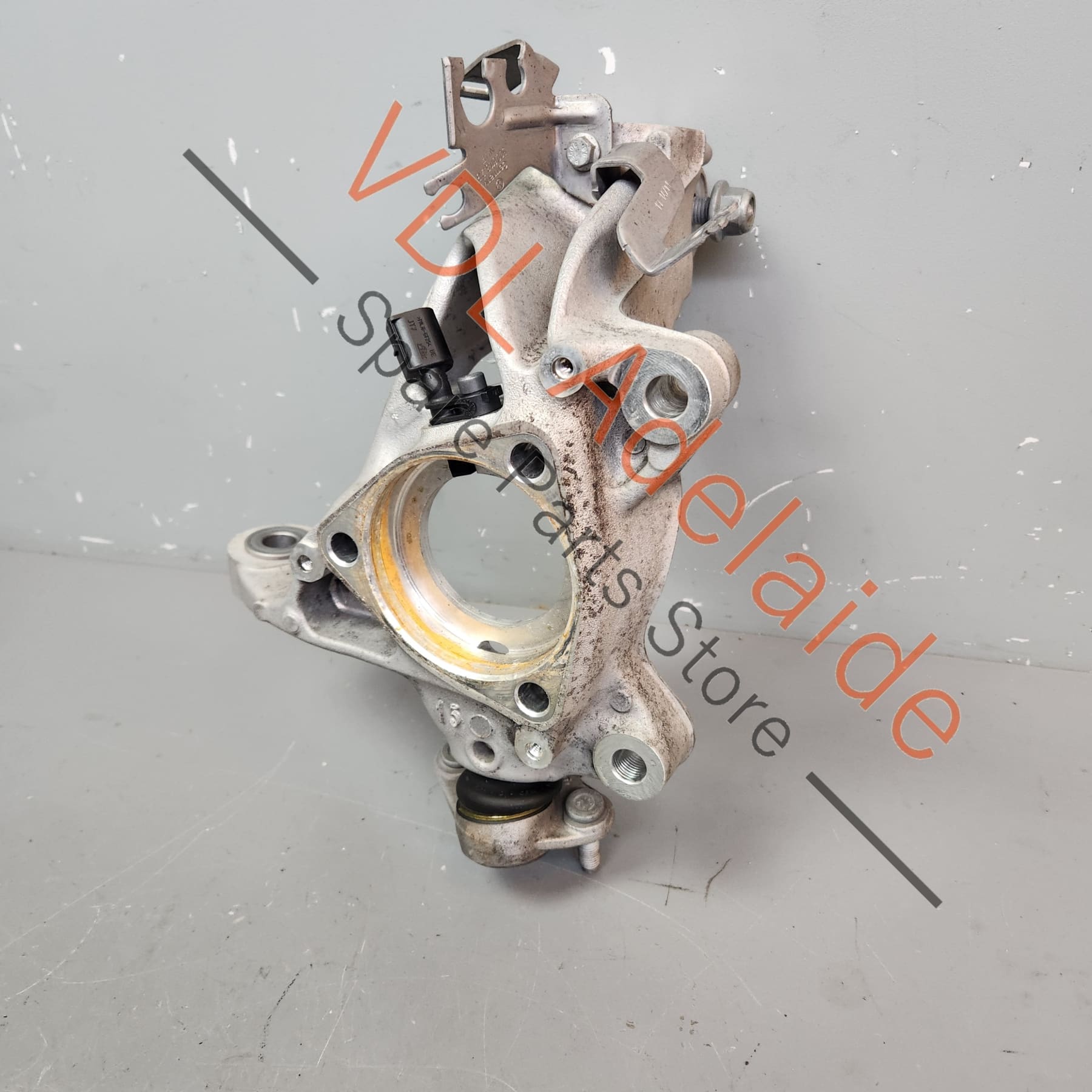 VW Golf R MK7 Front Right Stub Hub Knuckle Wheel Bearing Housing Suspension 85mm