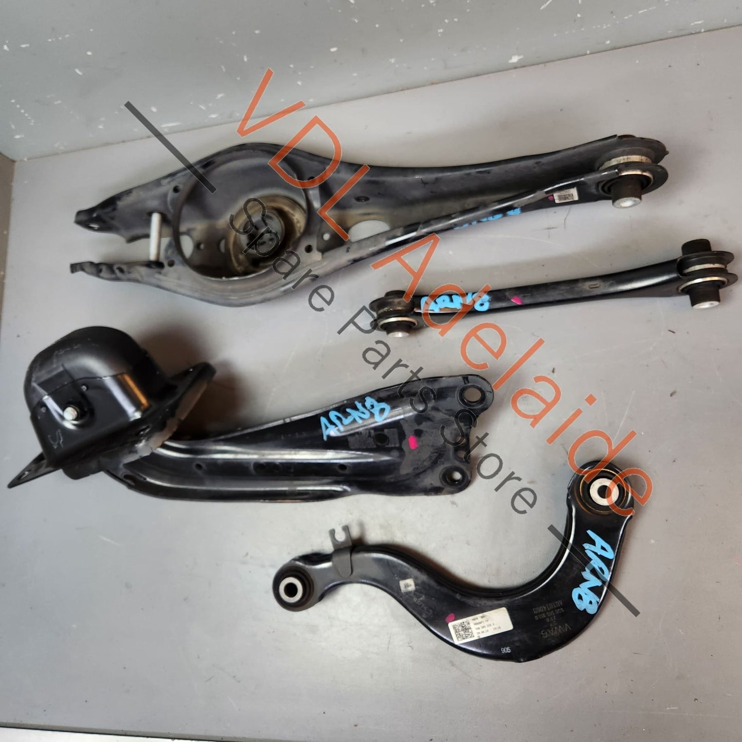 VW Golf R Rear Suspension Control Arms Wishbone Left