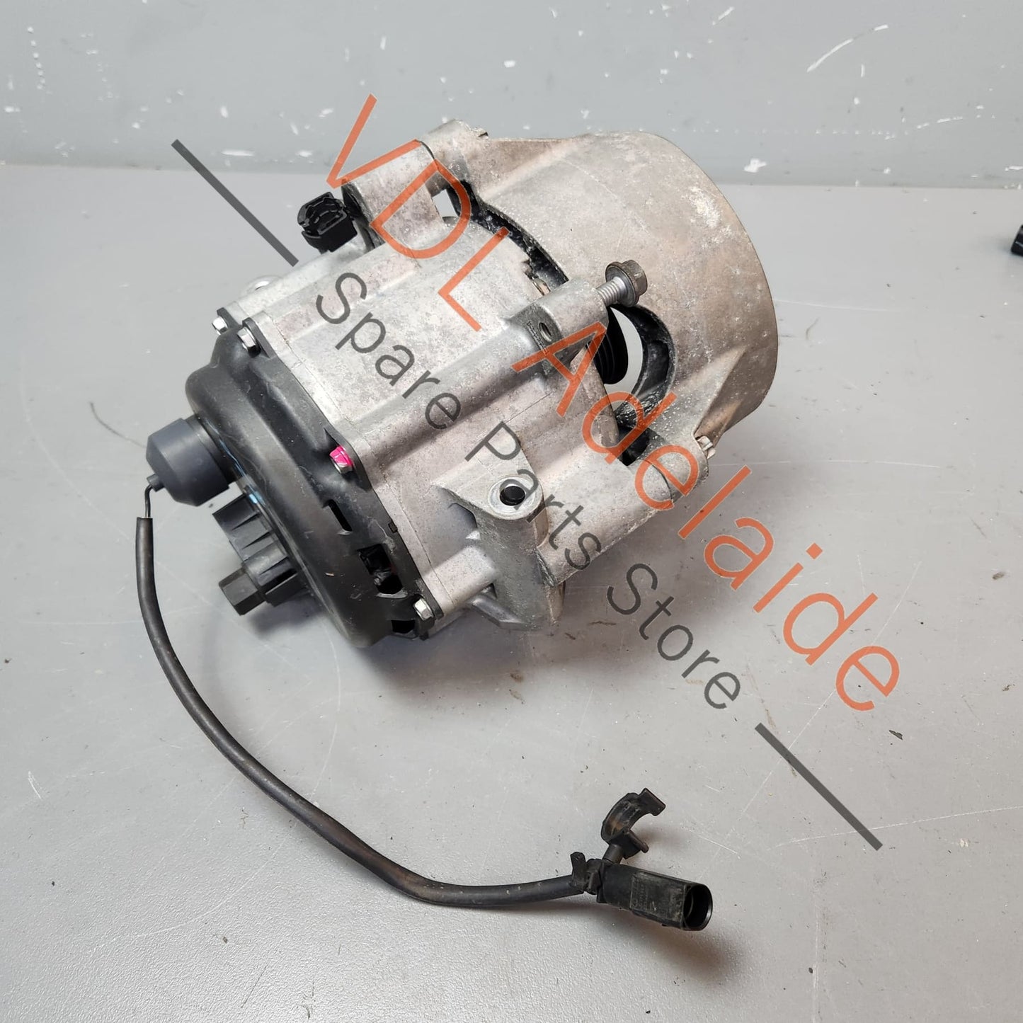 Porsche Cayenne 9PA 955 957 V8 Water Cooled Alternator Hitachi 190A 94860302500