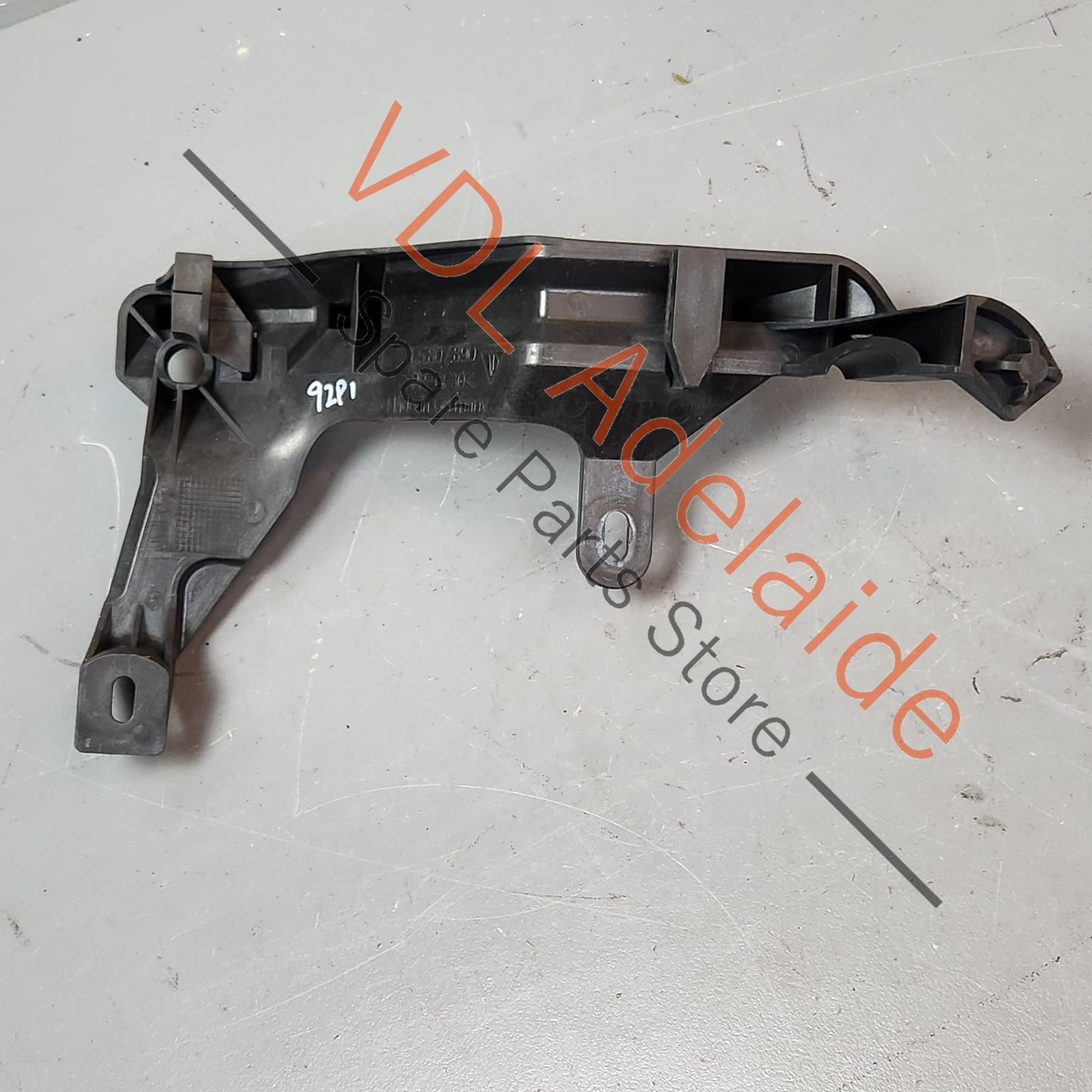 OEM Porsche Cayenne 9PA 955 957 Front Right Bumper Guide bracket 95550589000 7L5807890