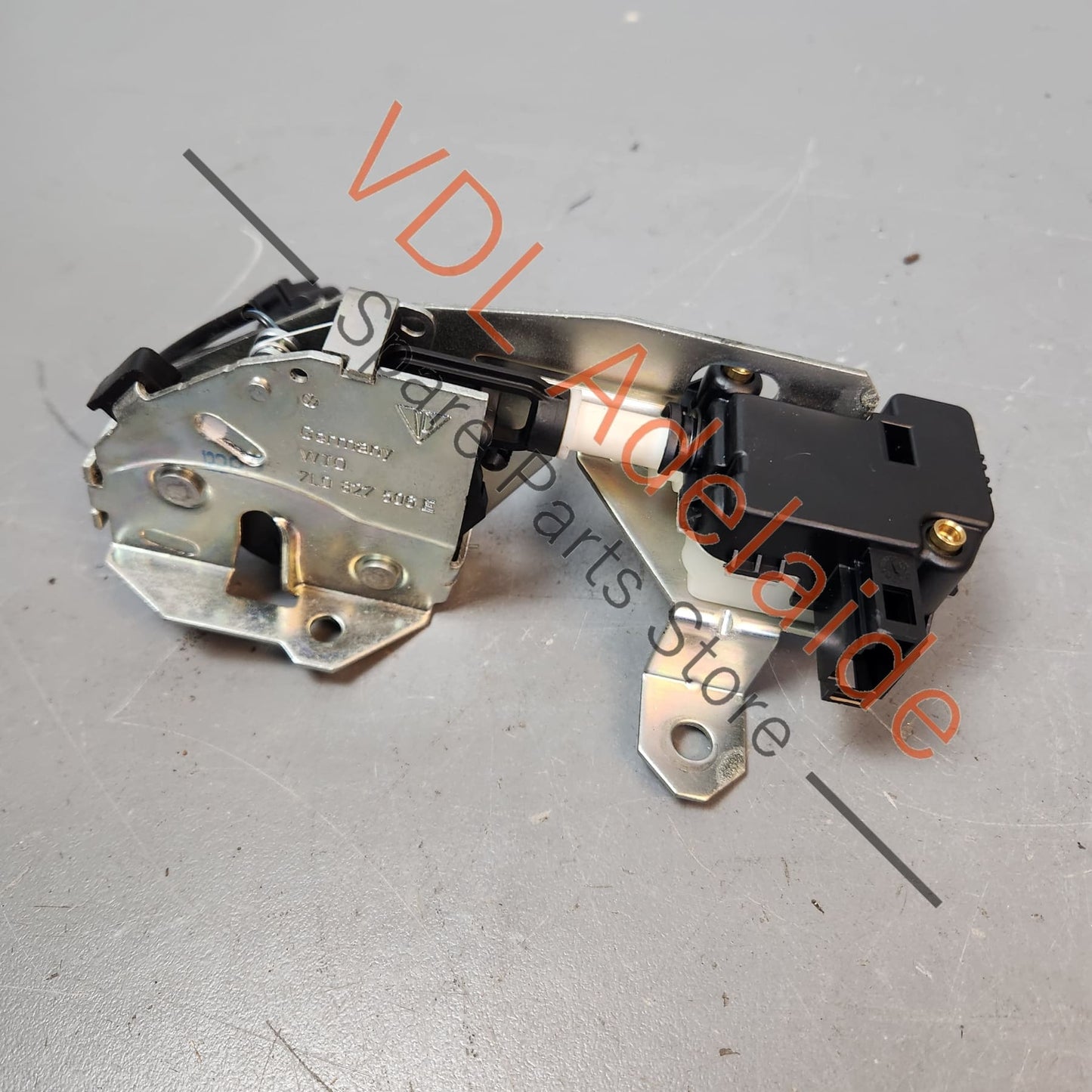 Porsche Cayenne 9PA 955 957 Rear Window Lock Mechanism 95551250603