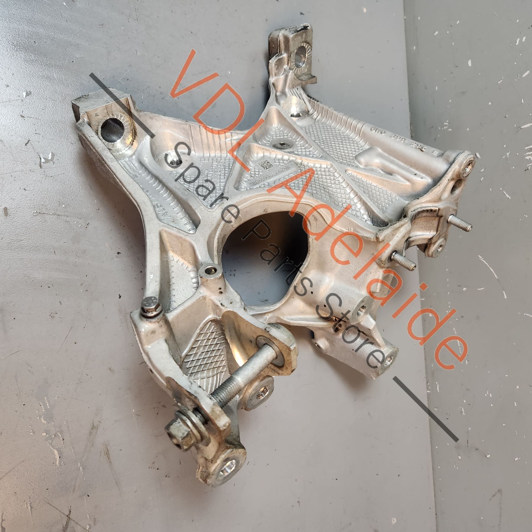 Audi A4 B9 A5 F5 Aluminium Front K-Frame Suspension Bracket Right 8W0399296E 8W0399296E