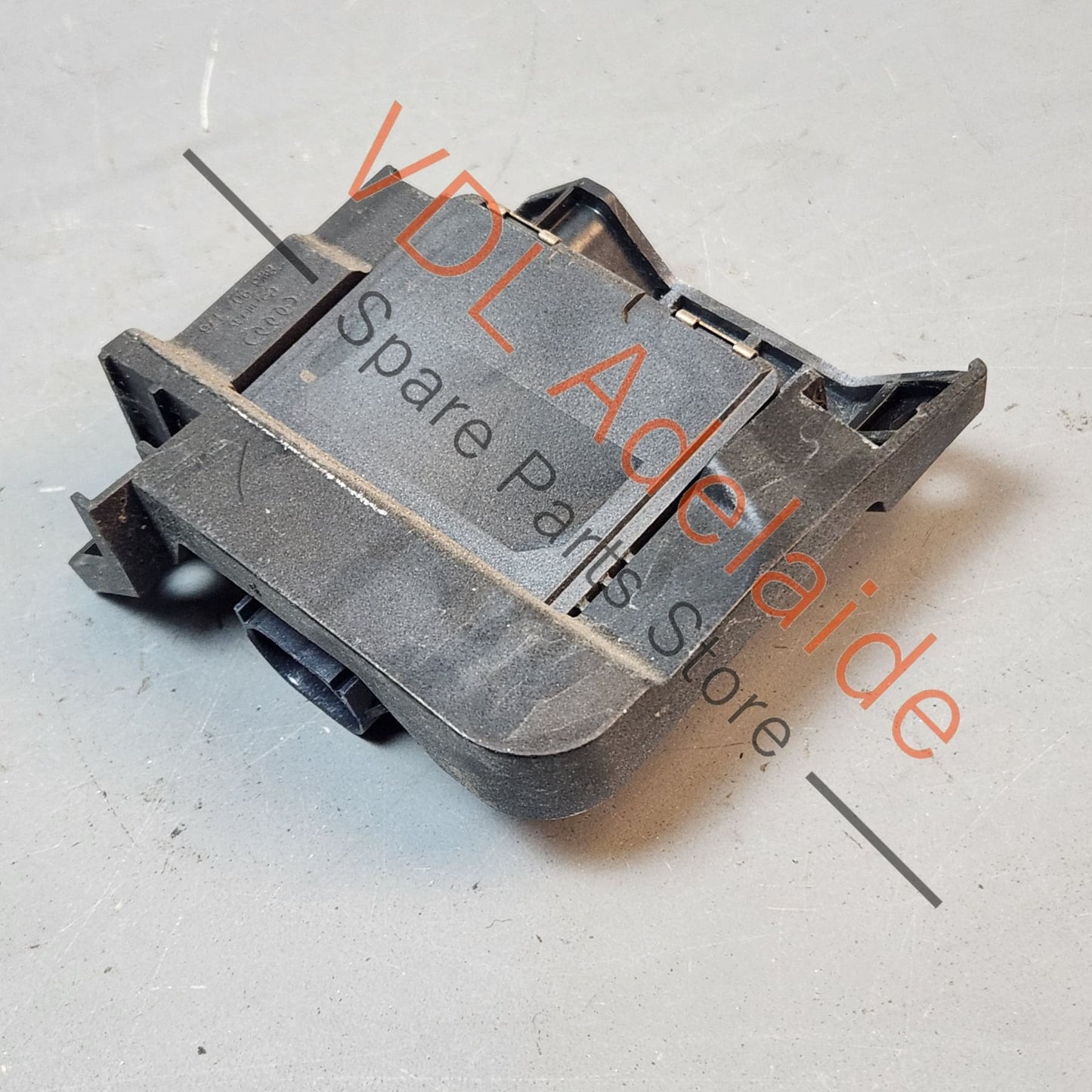 Audi A4 B9 A5 F5 Q5 Q7 Right Side Blind Spot Radar Control Unit for Lane Change Assist Master 4M0907566E