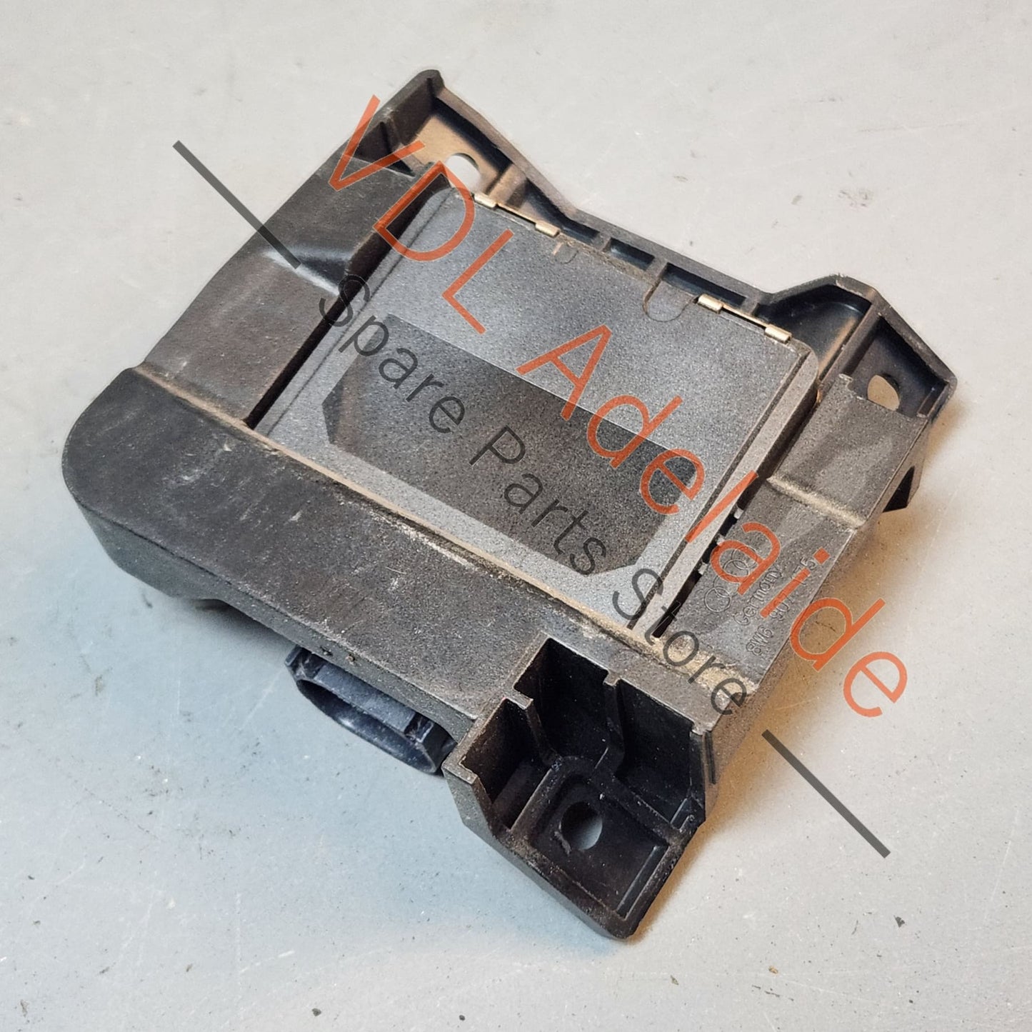 Audi A4 B9 A5 F5 Q5 Q7 Left Side Blind Spot Radar Control Unit for Lane Change Assist Slave 4M0907590E