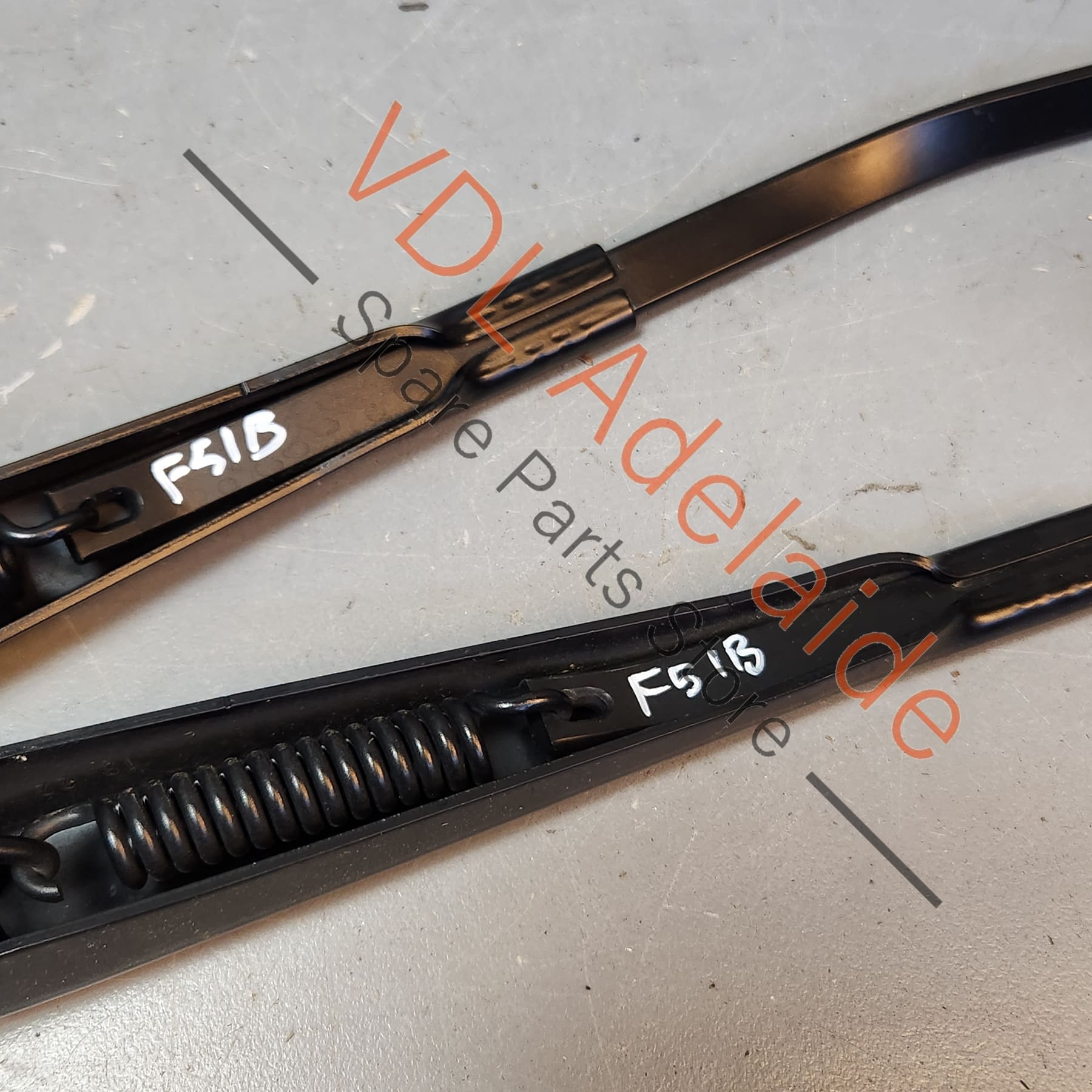 Audi A4 B9 A5 F5 Pair of Windscreen Wiper Arms suit RHD 8W2998002 8W2998002