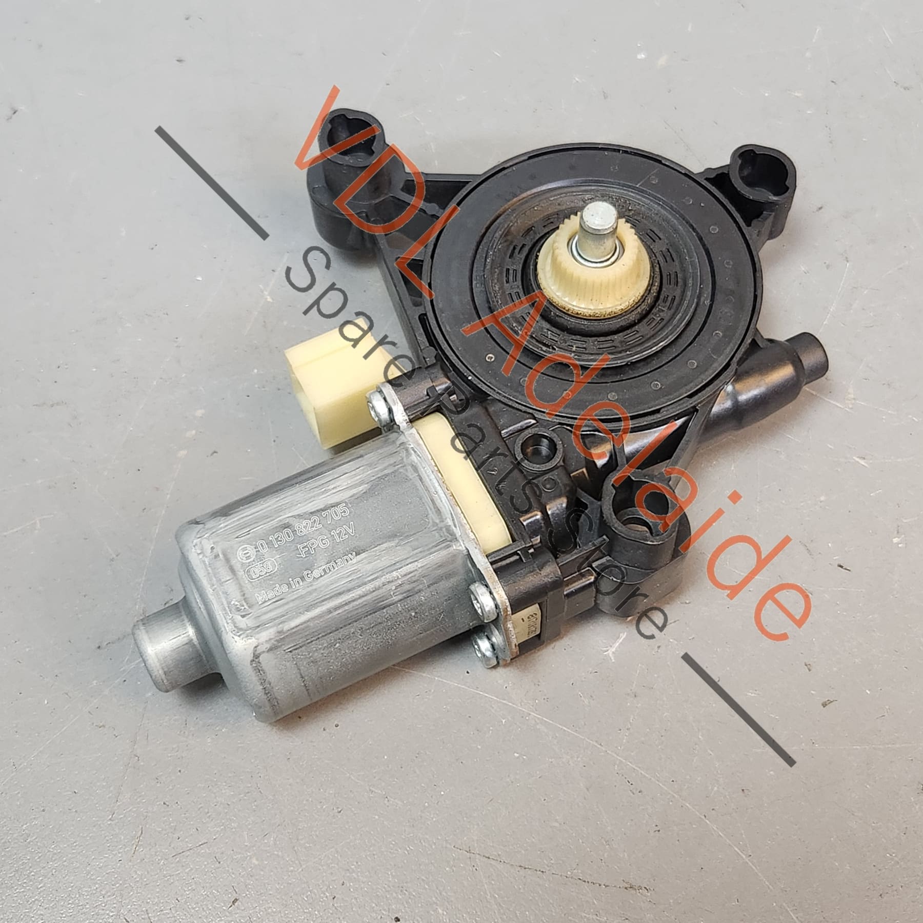 Audi A4 B9 A5 F5 Right Side Window Motor 8W0959801 8W0959801