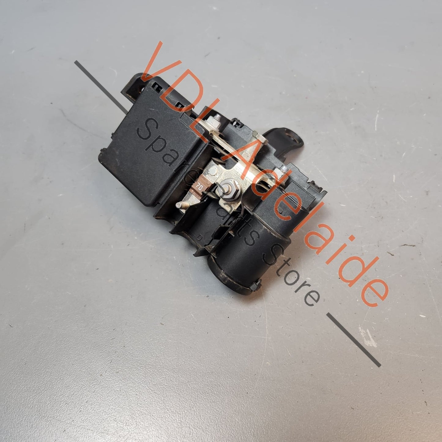 8W0941823E Audi Battery Distribution Fuse Board with Supression Condenser 8W0941823E