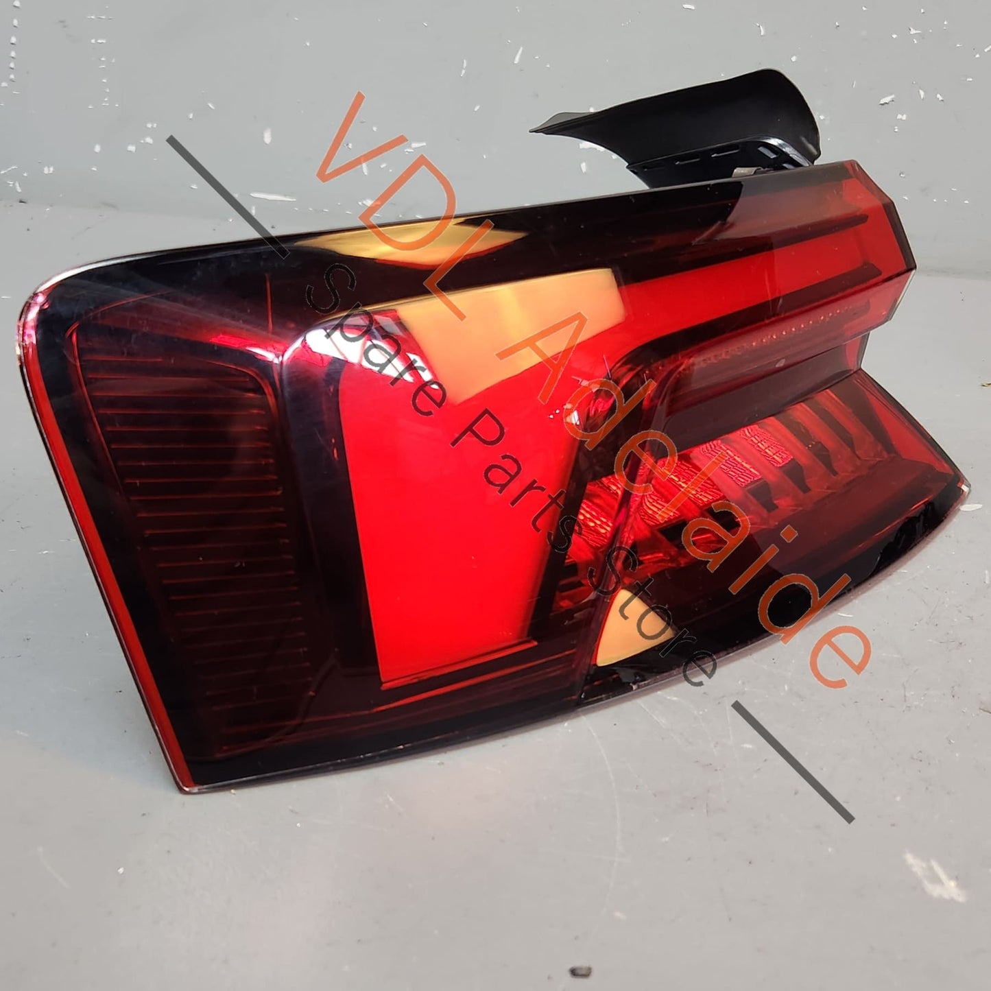 8W6945091J Audi RS5 F5 B9 Rear Left Outer LED Tail Light for RHD 8W6945091J 8W6945091P