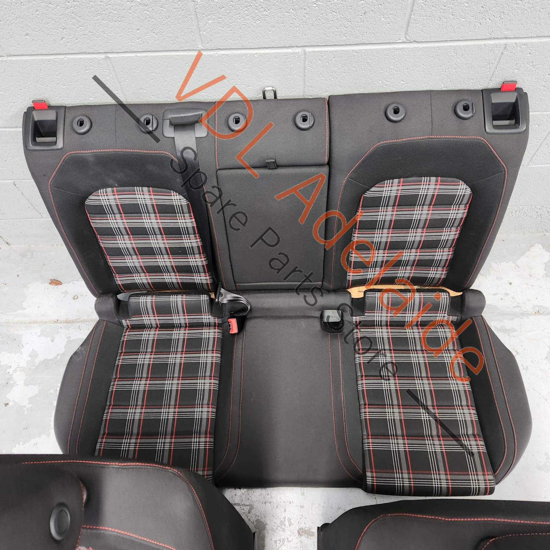    VW Golf Gti MK7.5 Set of Tartan Sport Bucket Seats Only 27xxxkm