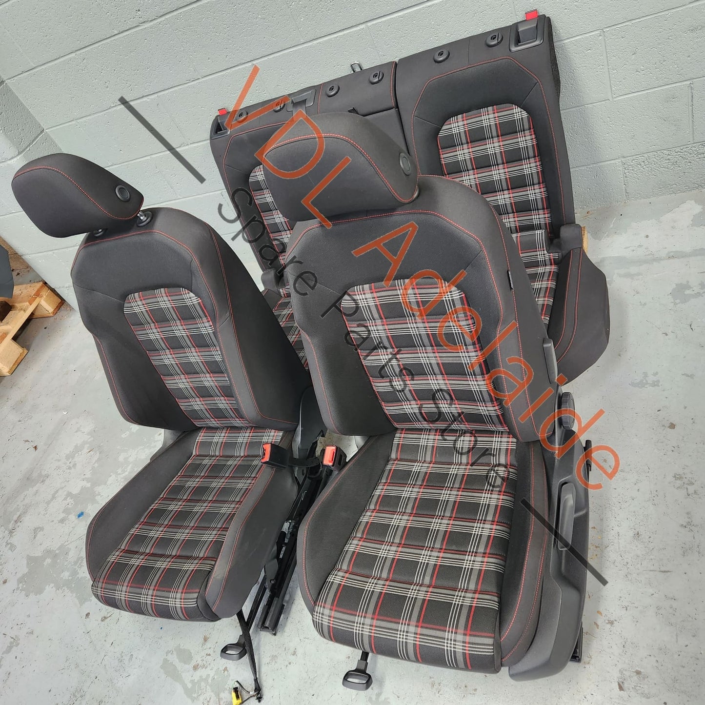    VW Golf Gti MK7.5 Set of Tartan Sport Bucket Seats Only 27xxxkm