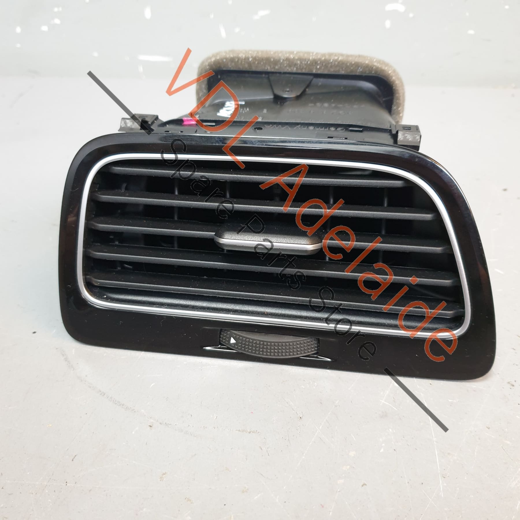 5G2819703RQYI      VW Golf MK7 7.5 Gloss Black Left Side AC Air Vent 5G2819703R for RHD