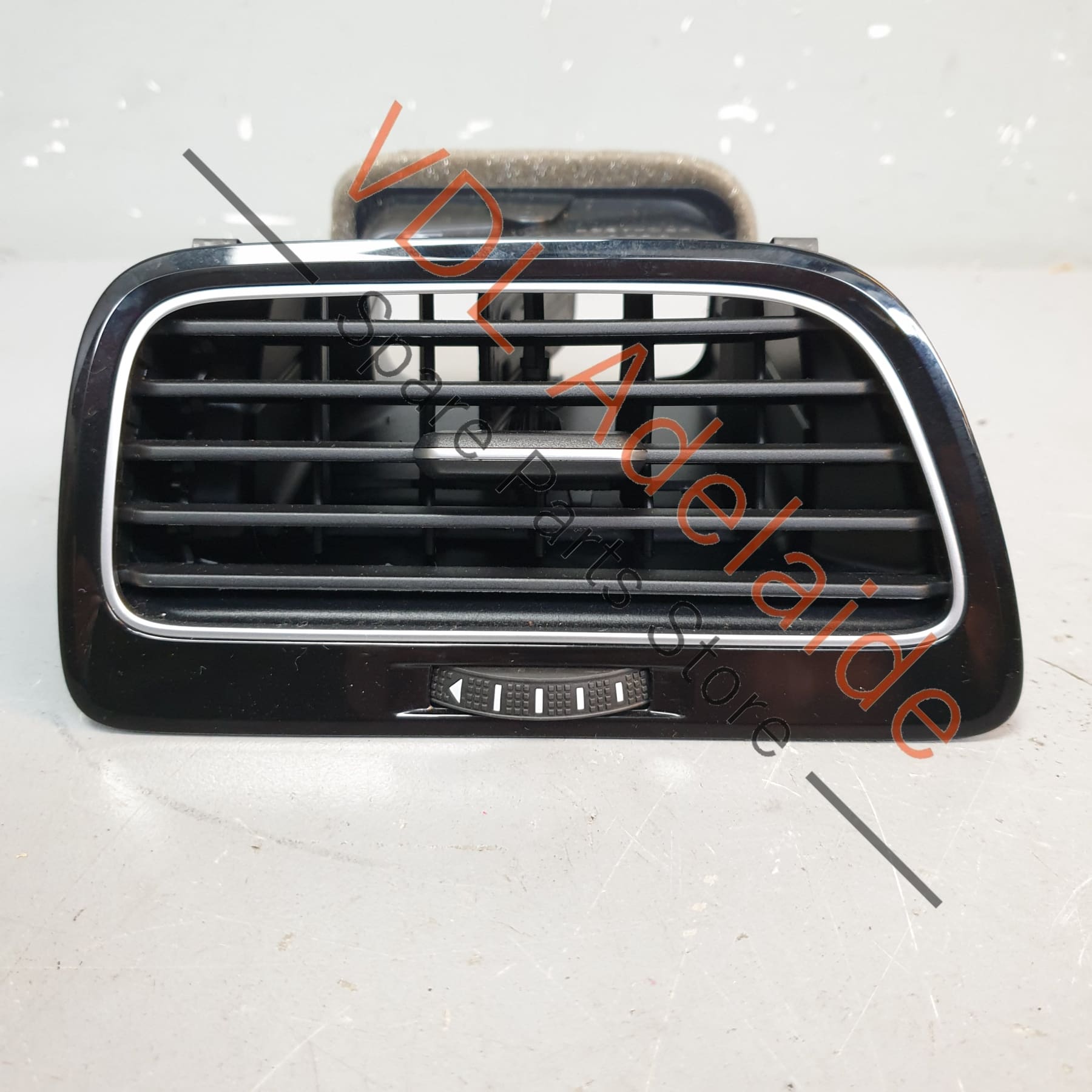 5G2819703RQYI      VW Golf MK7 7.5 Gloss Black Left Side AC Air Vent 5G2819703R for RHD