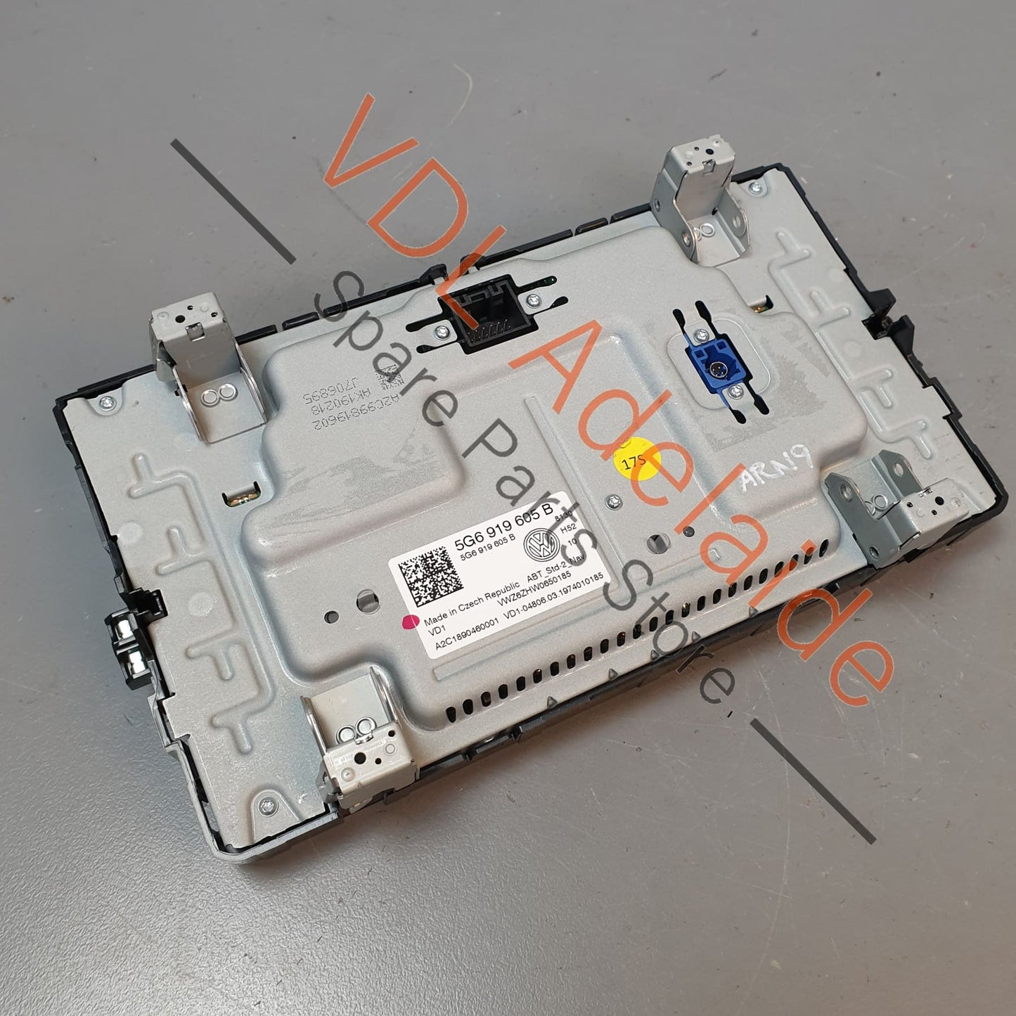 5G6919605B 5NN919605B     VW Golf MK7 8in Discover Media Display Screen 5G6919605B 5NN919605B