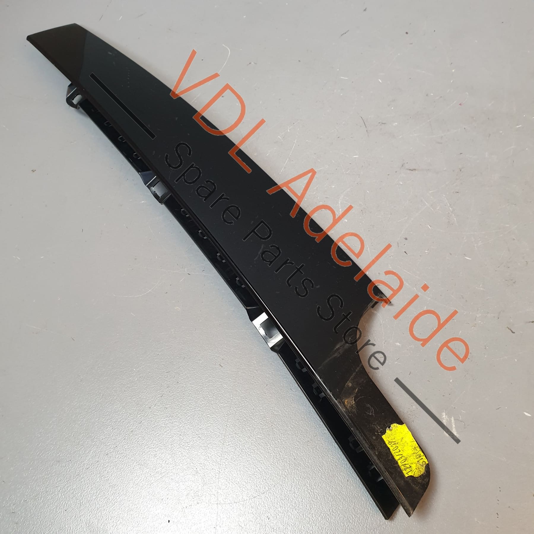 5G6837889B      VW Golf MK7 Gloss Black Exterior Left Front Door B Pillar Trim Molding 5G6837889B