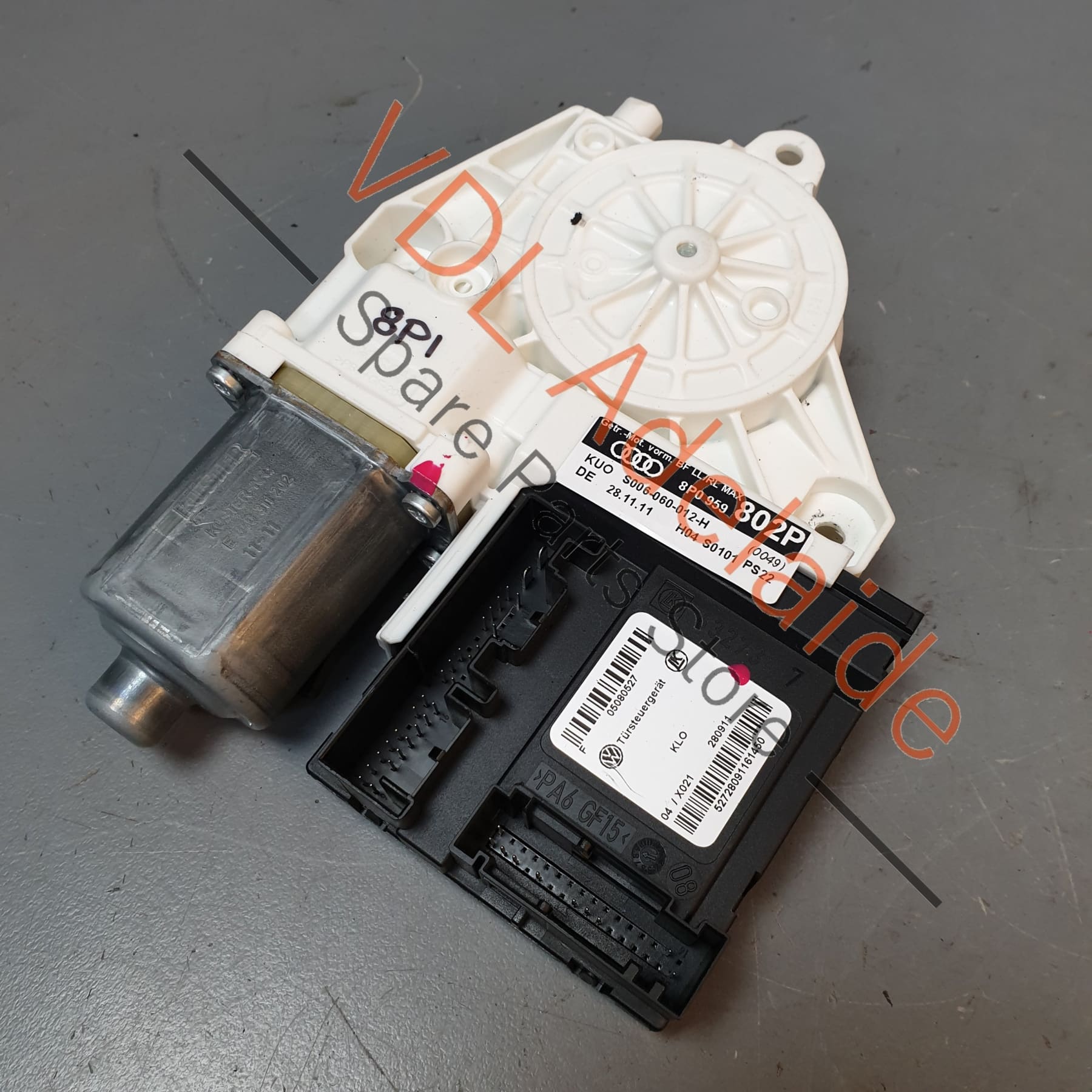 8P0959802P  Audi S3 8P Front Left Door Control Unit Window Regulator 8P0959802P