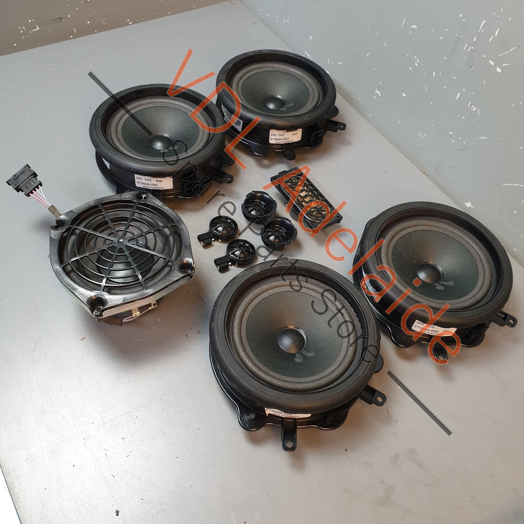 Audi a4 store bose speaker replacement