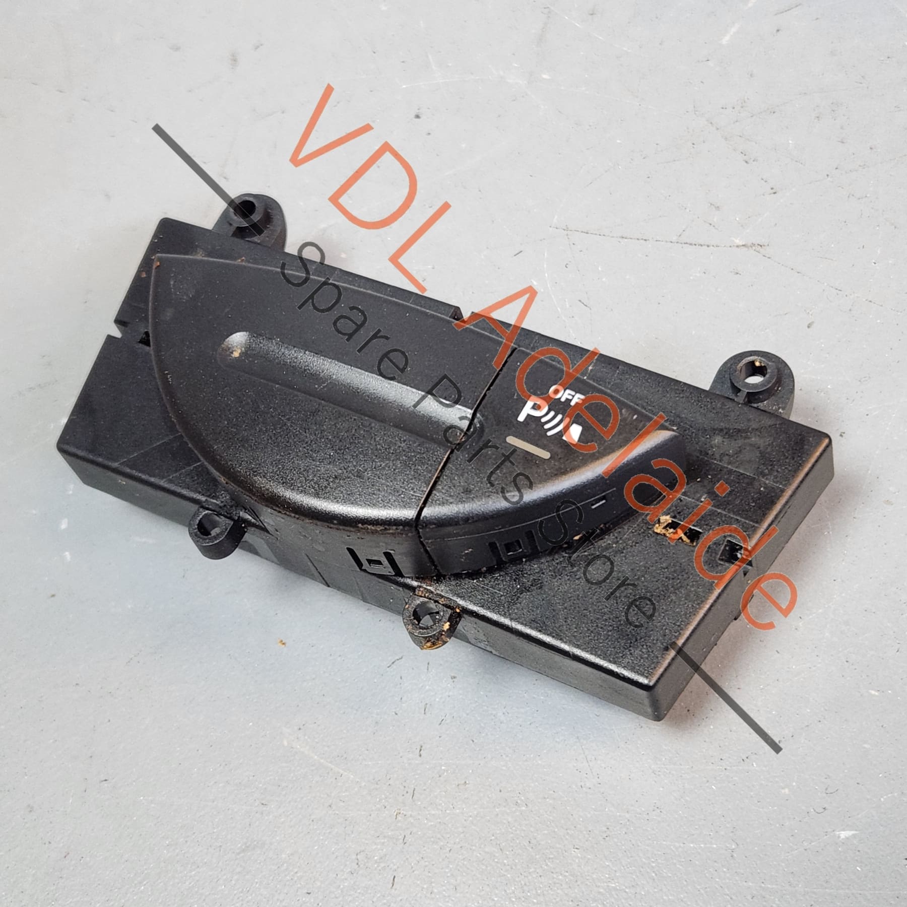 A2118216958 2118216958 Mercedes W211 E Class Centre Console Switch for Parking On Off A2118216958