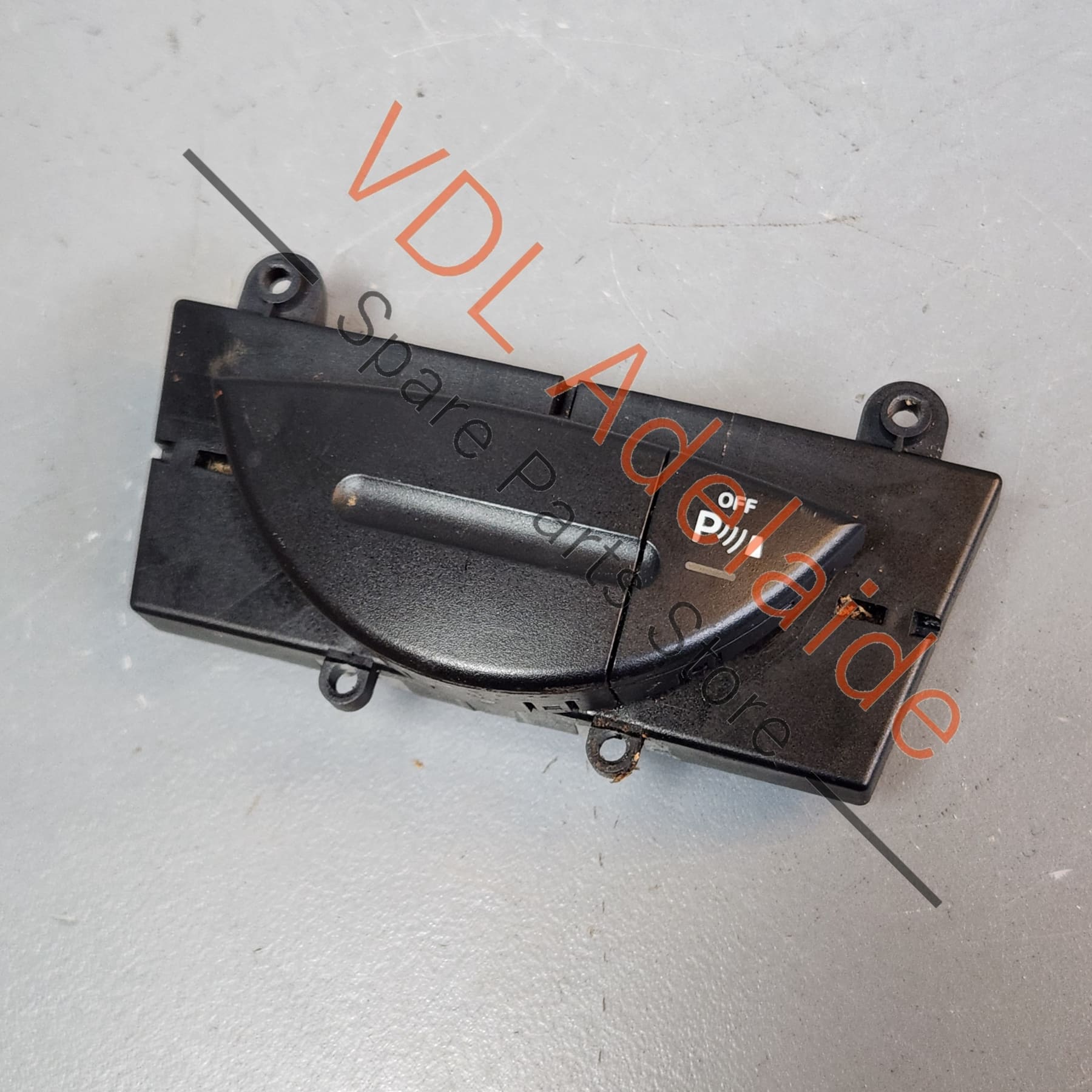 A2118216958 2118216958 Mercedes W211 E Class Centre Console Switch for Parking On Off A2118216958