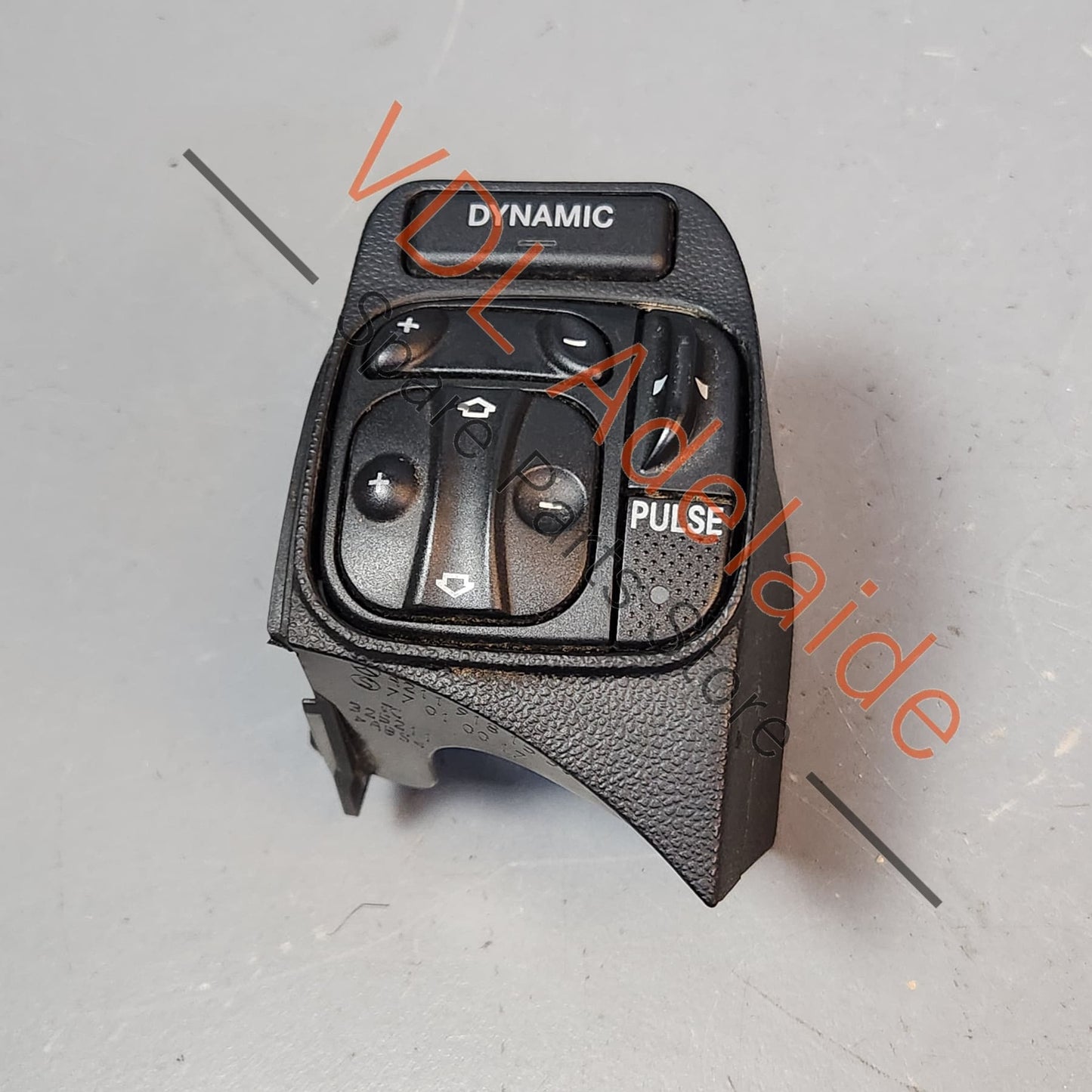 2158700010 A2158700010 Mercedes Dynamic & Massage Seat Control Switch with Housing for Right Seat A2158700010