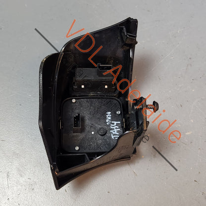 2158700010 A2158700010 Mercedes Dynamic & Massage Seat Control Switch with Housing for Right Seat A2158700010