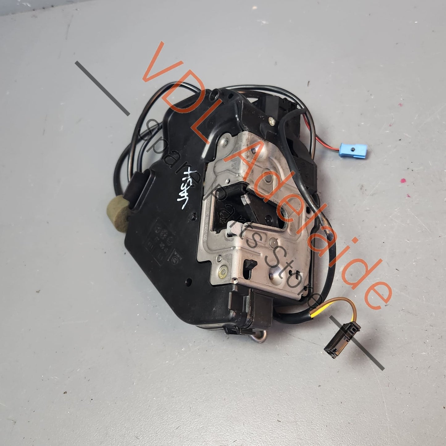 A2117300935  Mercedes W211 Keyless Go Entry Rear Left Door Lock Module Mechanism A2117300935