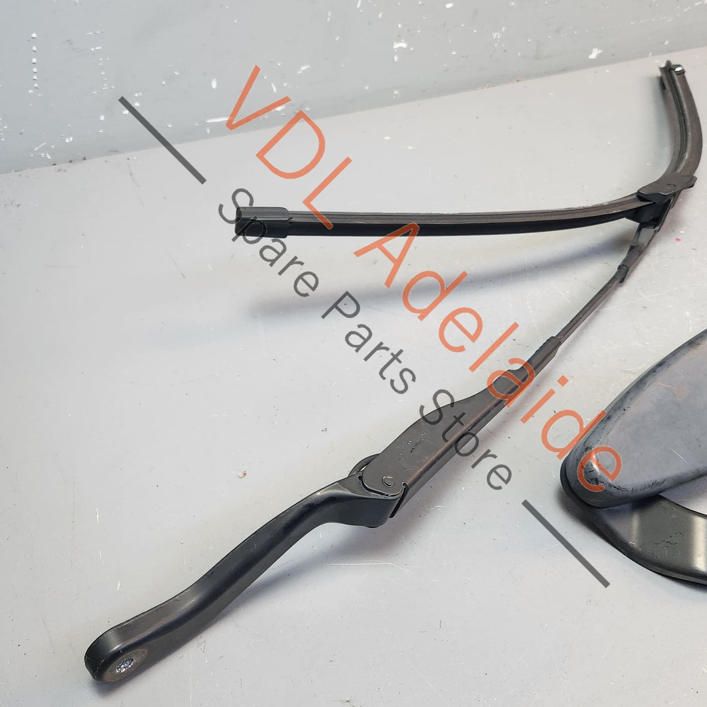 A 211 820 07 44 A 211 820 14 44 Mercedes W211 Complete Windscreen Wiper Arm Set for RHD A2118200744 A2118201444