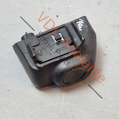 284525188R 284425707R Renault Megane Front Parking Sensor with Mounting Bracket 284525188R 284425707R 5259R