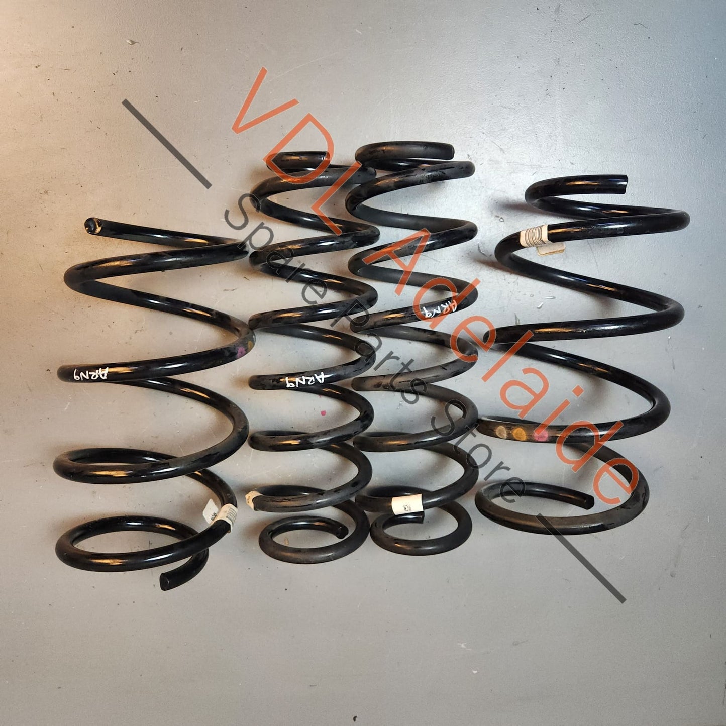 5Q0411105GD 5Q0511115FJ    VW Golf MK7 Gti Genuine OEM Stock Standard Coil Spring Set 5Q0411105GD 5Q0511115FJ