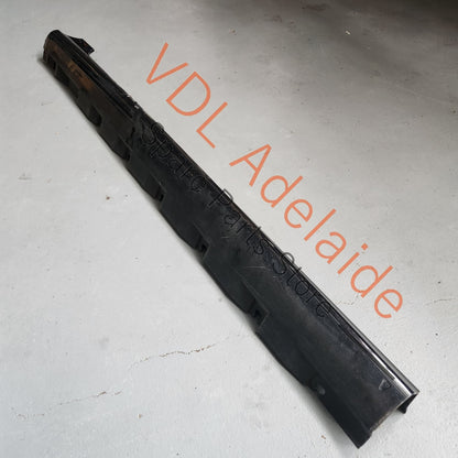 8P4853860     Audi S3 8P 4dr Right Side Skirt Rocker Panel Moulding Cover 8P4853860 **some damage**