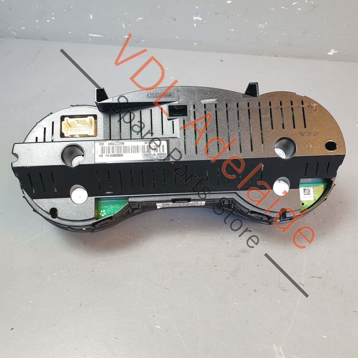 A1649008300    Mercedes W164 ML Class Instrument Cluster for Diesel Km/H A1649008300