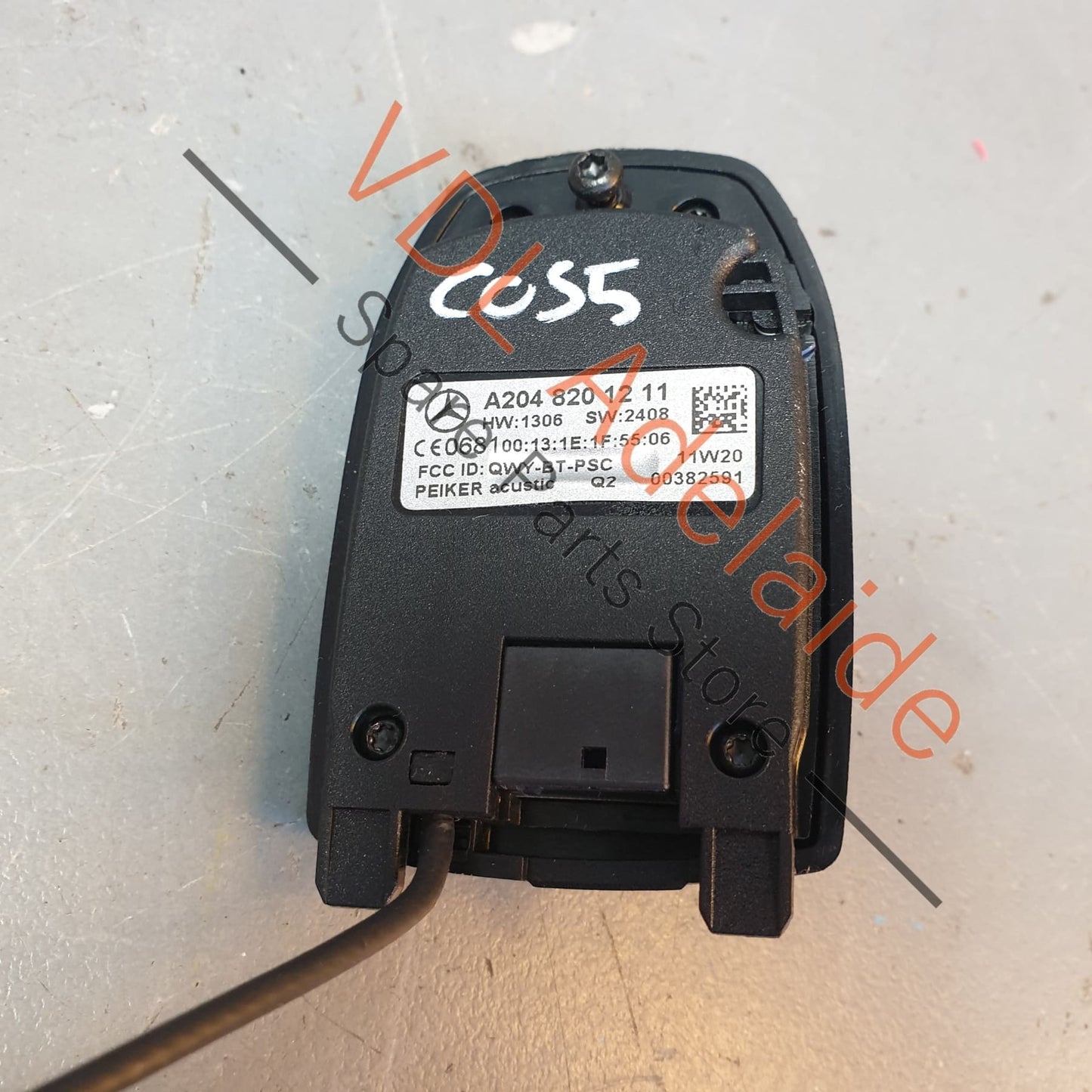 A2048201211    Mercedes W164 Bluetooth Receiver Connection Plug Socket A2048201211