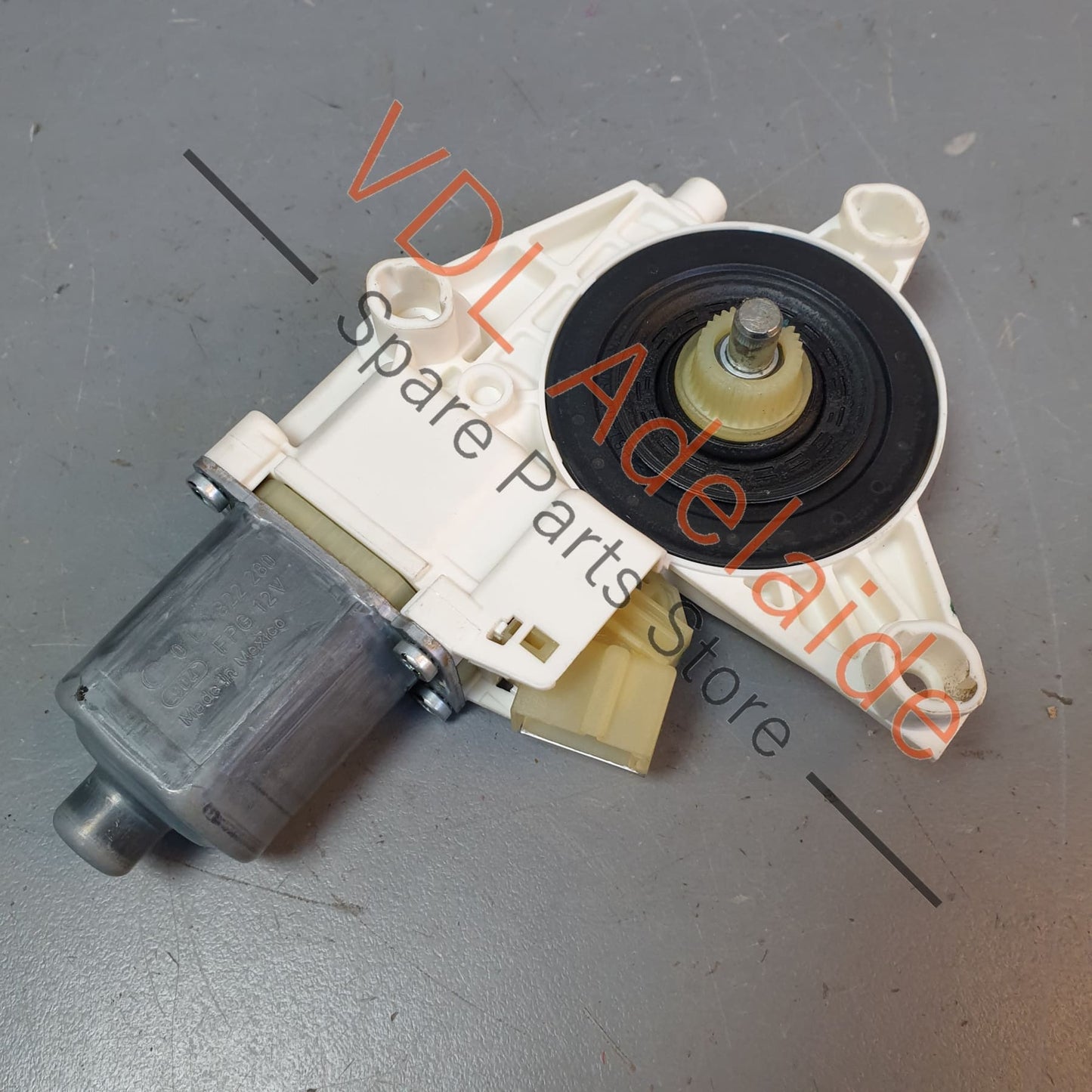 A2518200208    Mercedes W164 Window Stepper Regulator Motor Rear Right A2518200208