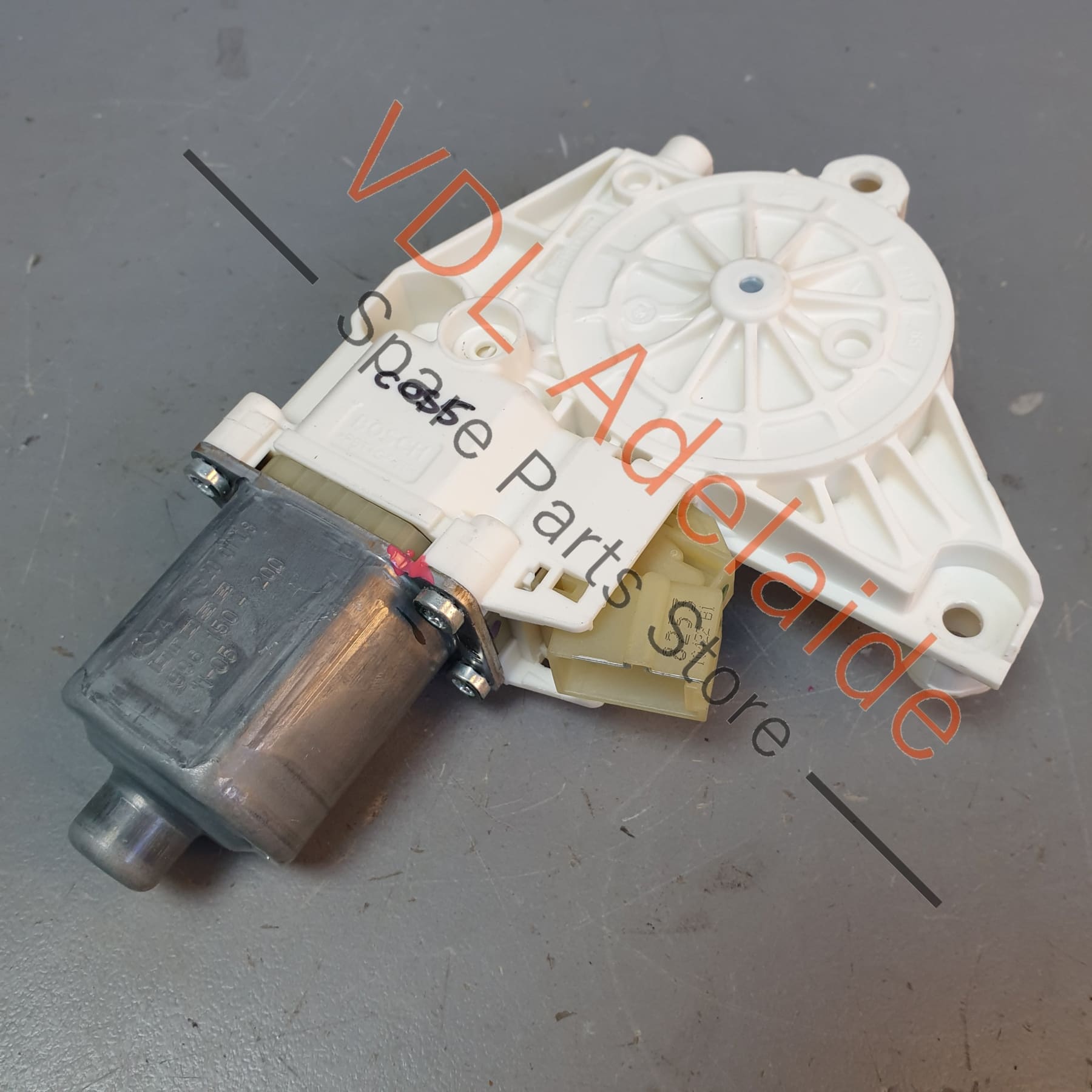 A2518200108    Mercedes W164 Window Stepper Regulator Motor Rear Left A2518200108