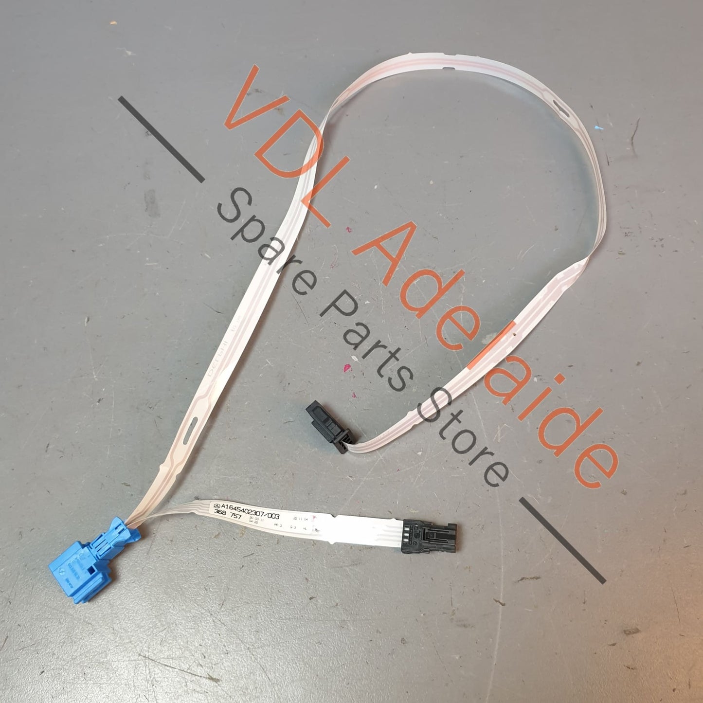 A1645402307    Mercedes W164 Left Rear Door Wiring Ribbon Harness Cable A1645402307 Blue Plug