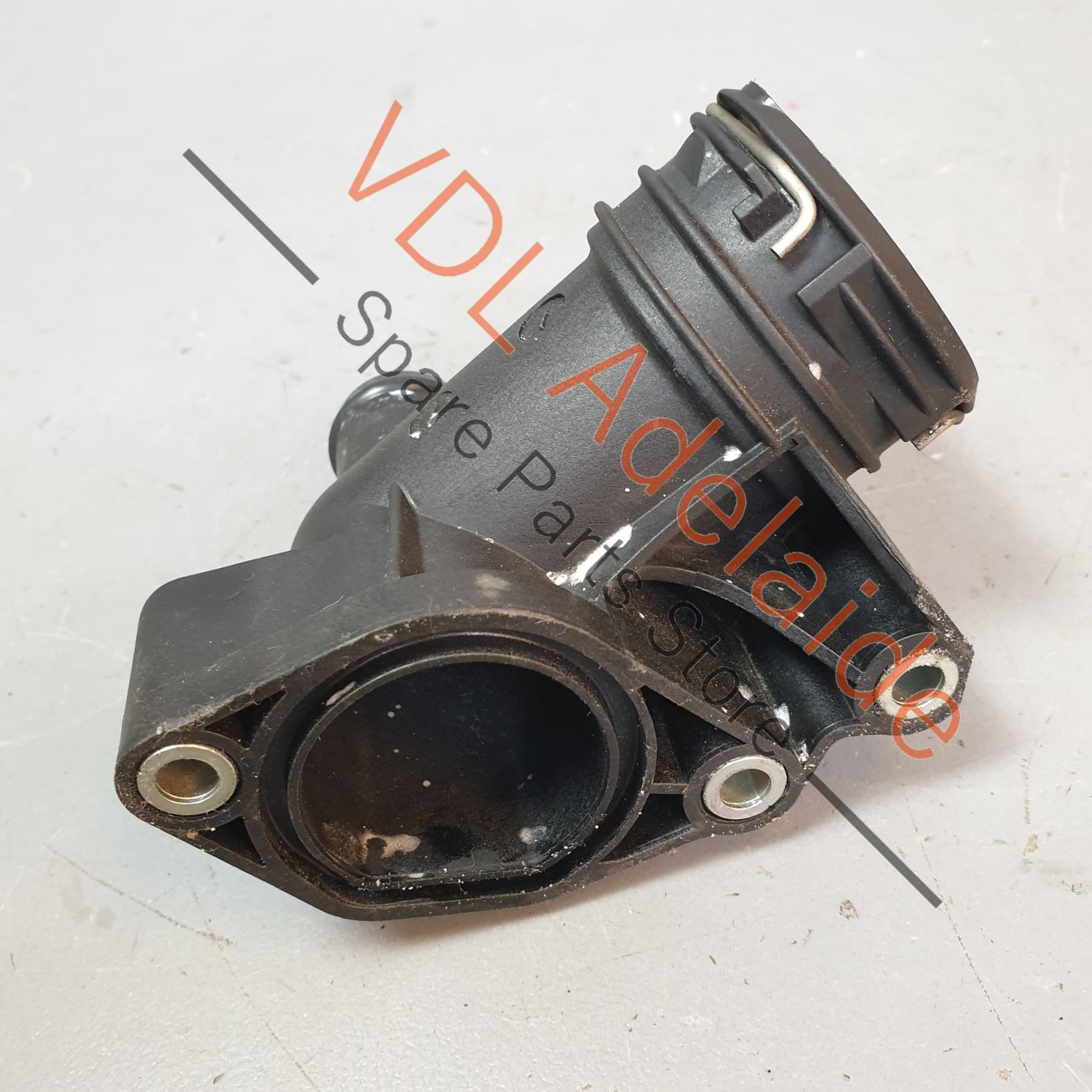 A6422001156    Mercedes OM642 Engine Cooling Coolant Flange Plastic Water Pipe Hose Pipe Fitting A6422001156