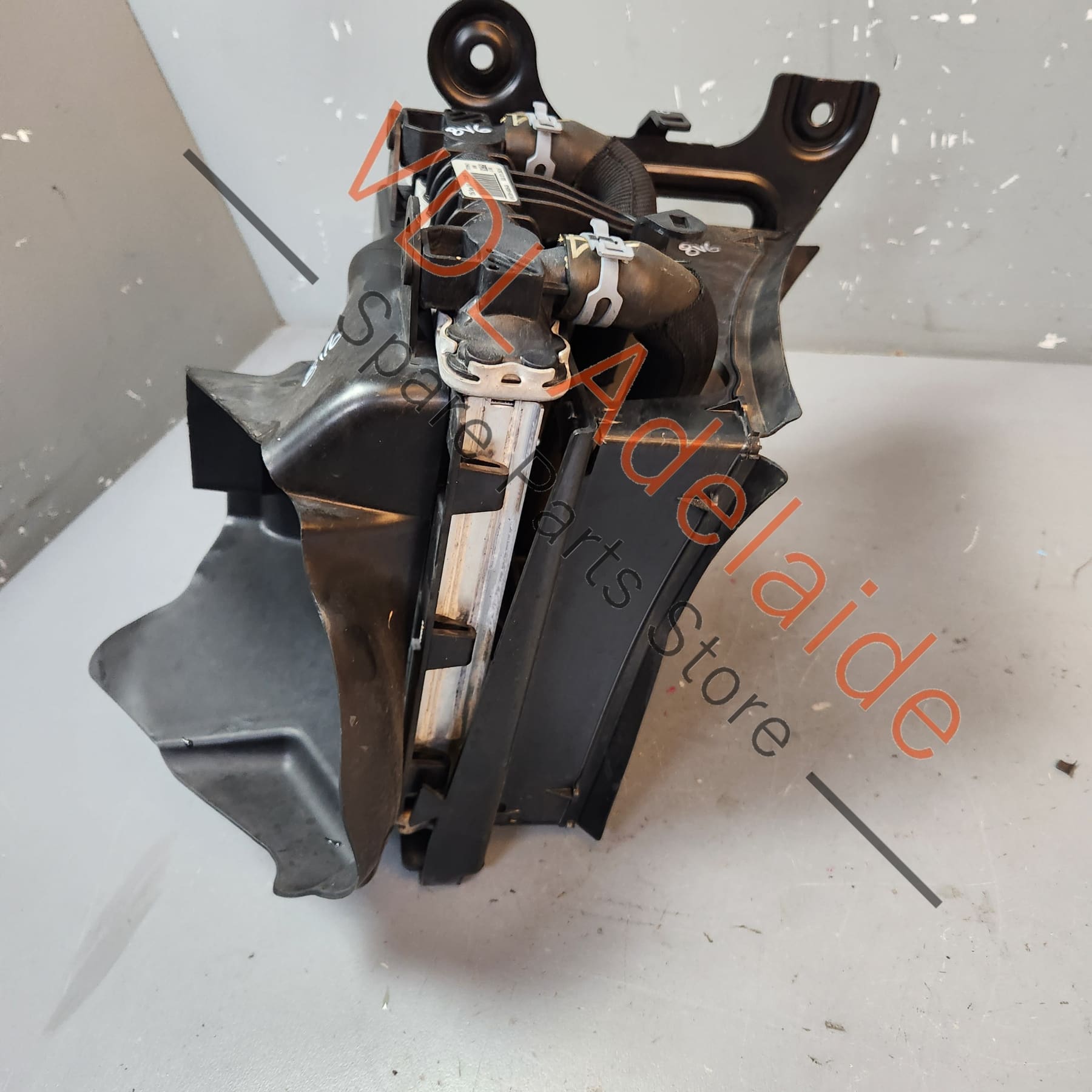 5Q0121253H 5Q0121093DG  Audi S3 8V Golf R MK7 Additional Radiator Complete Right Side Assembly 5Q0121093DG 5Q0121253H