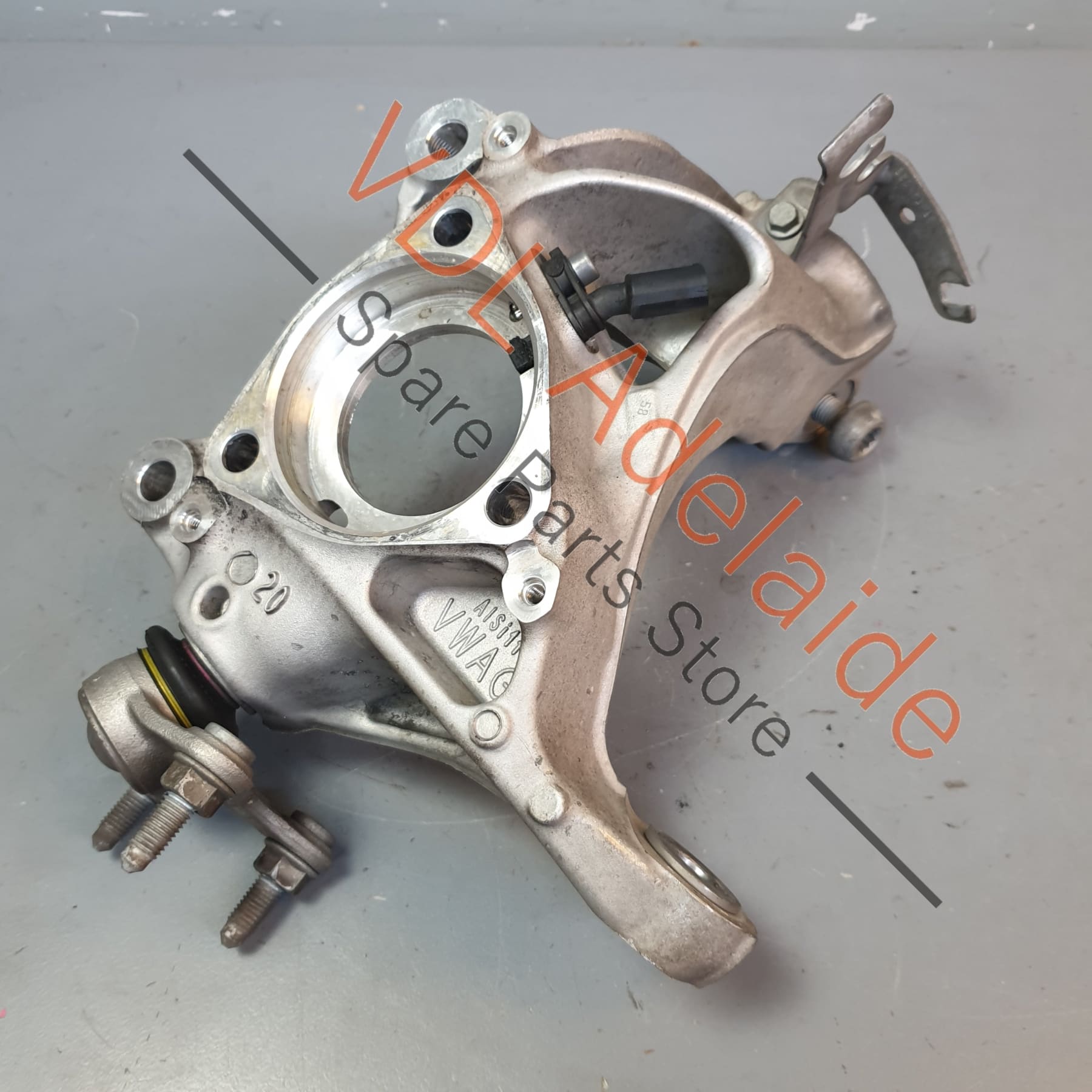 5Q0407253A 5Q0407257A   Audi S3 RS3 8V Front Left Hub Knuckle Wheel Bearing Housing 5Q0407253A 5Q0407257A