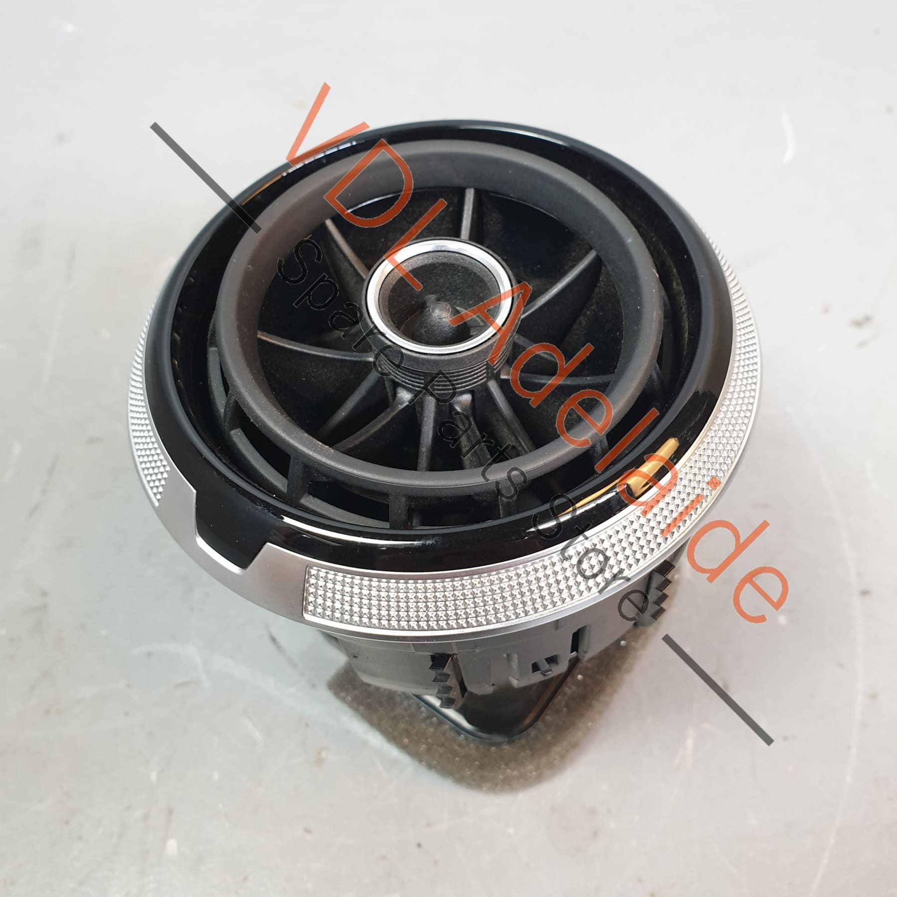 8V0820901A6PS    Audi 8V Dashboard Air Vent Suits Left Right or Middle 8V0820901A 6PS