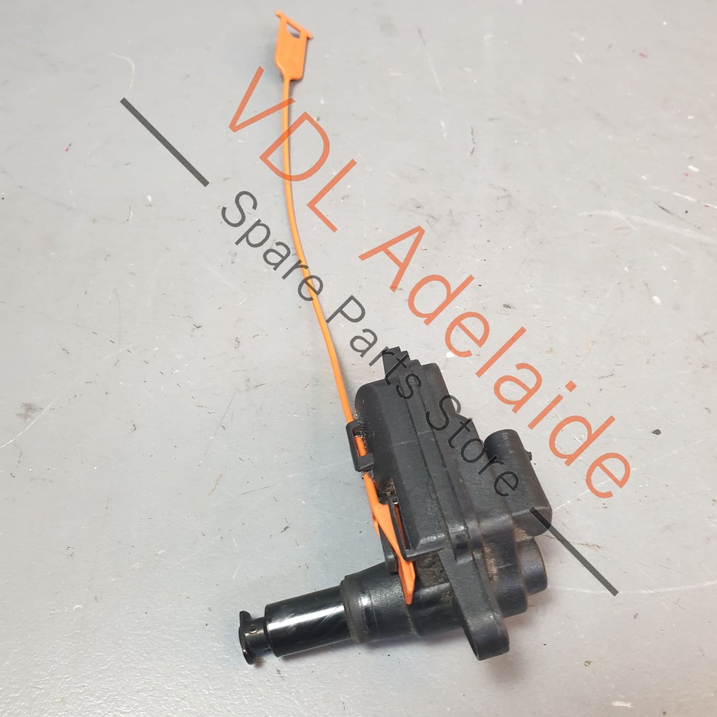 510810773    Audi A3 S3 8V Petrol Fuel Filler Door Popper Motor Actuator 510810773