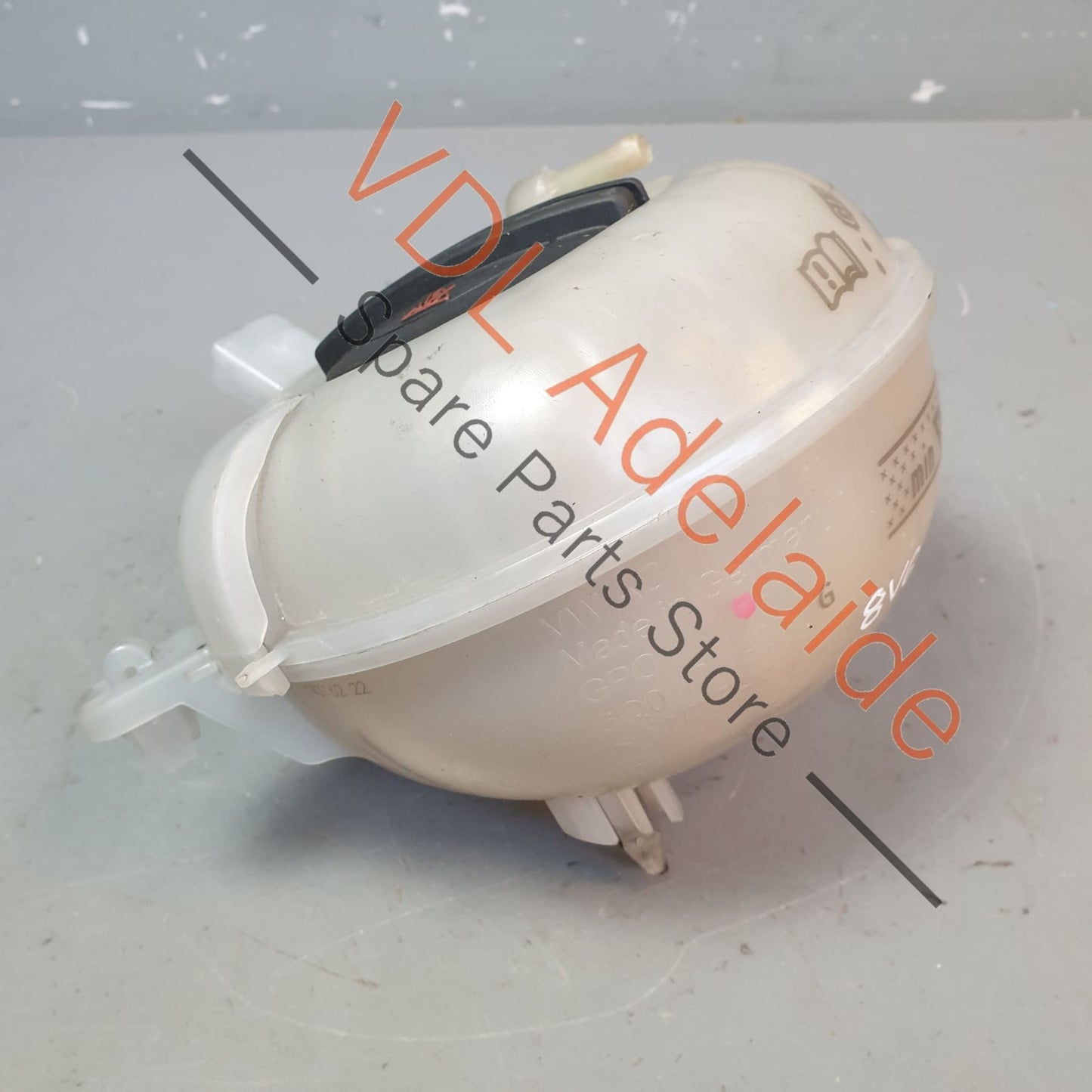 5Q0121407A 2Q0121321A 5Q0121407M  Audi A3 S3 Water Coolant Tank Reservoir with Cap 2Q0121321A 5Q0121407A