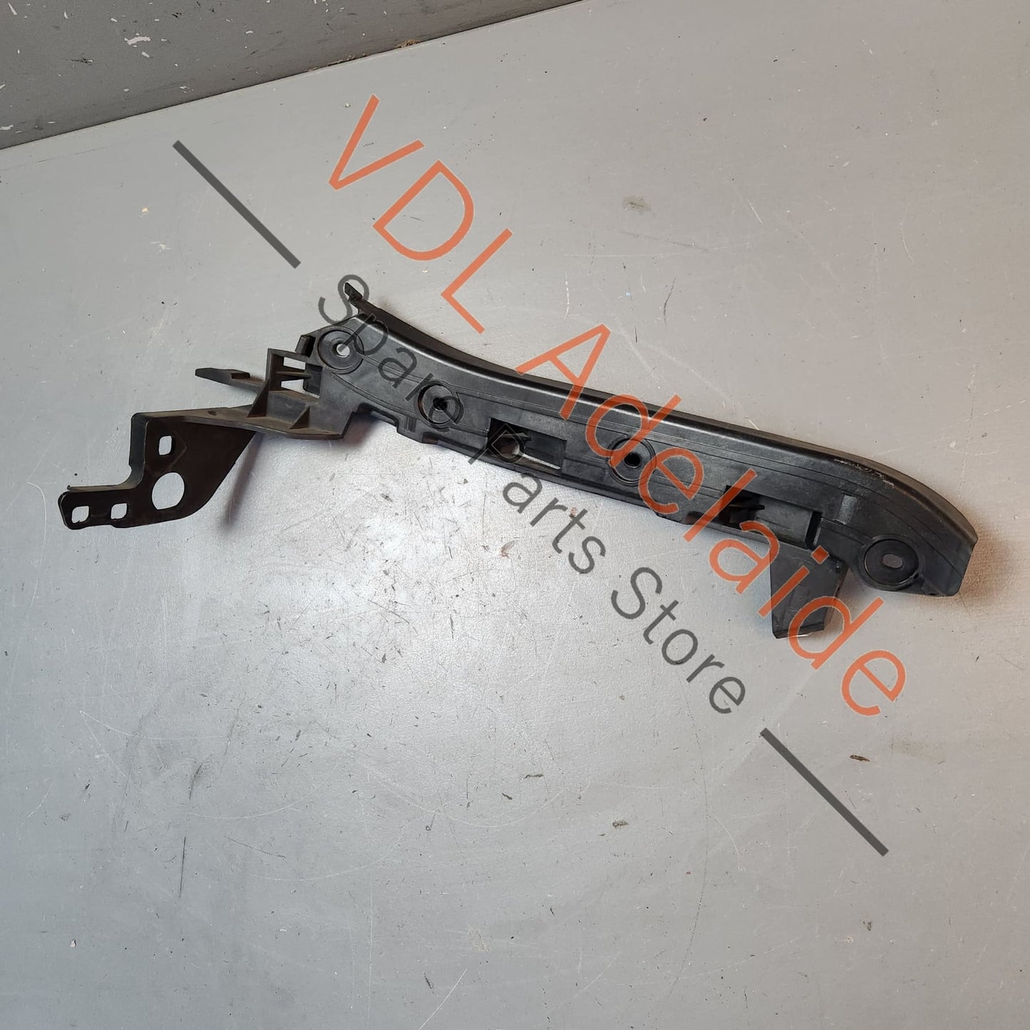 95550505010 7L5807049B   OEM Porsche Cayenne 9PA 955 957 Front Right Bumper Guide Rail bracket 95550505010 7L5807050B